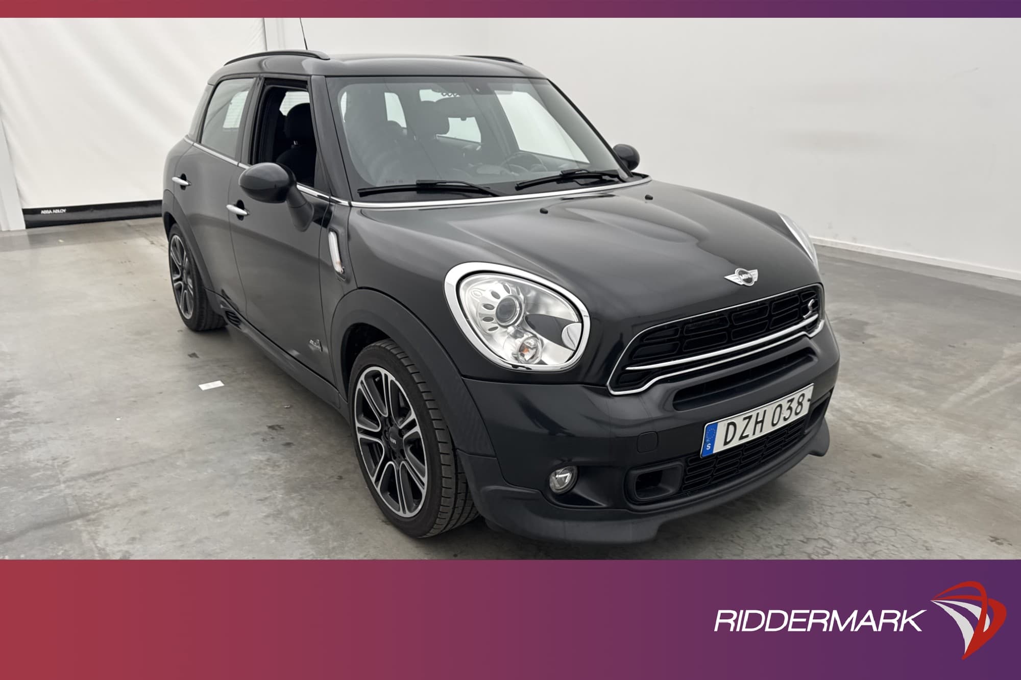 MINI Countryman S ALL4 190hk JCW Navi Sensorer Halvskinn