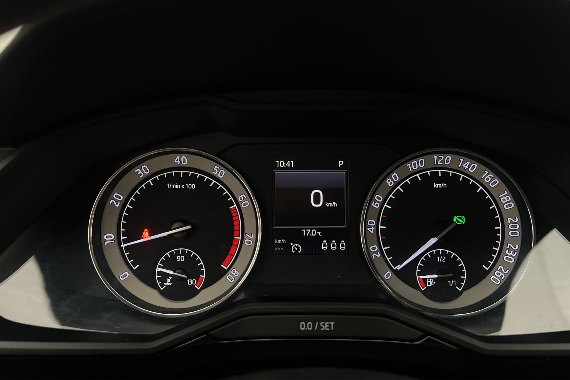 Skoda Superb 4x4 280hk L&K Drag Värmare Skinn Canton Kamera