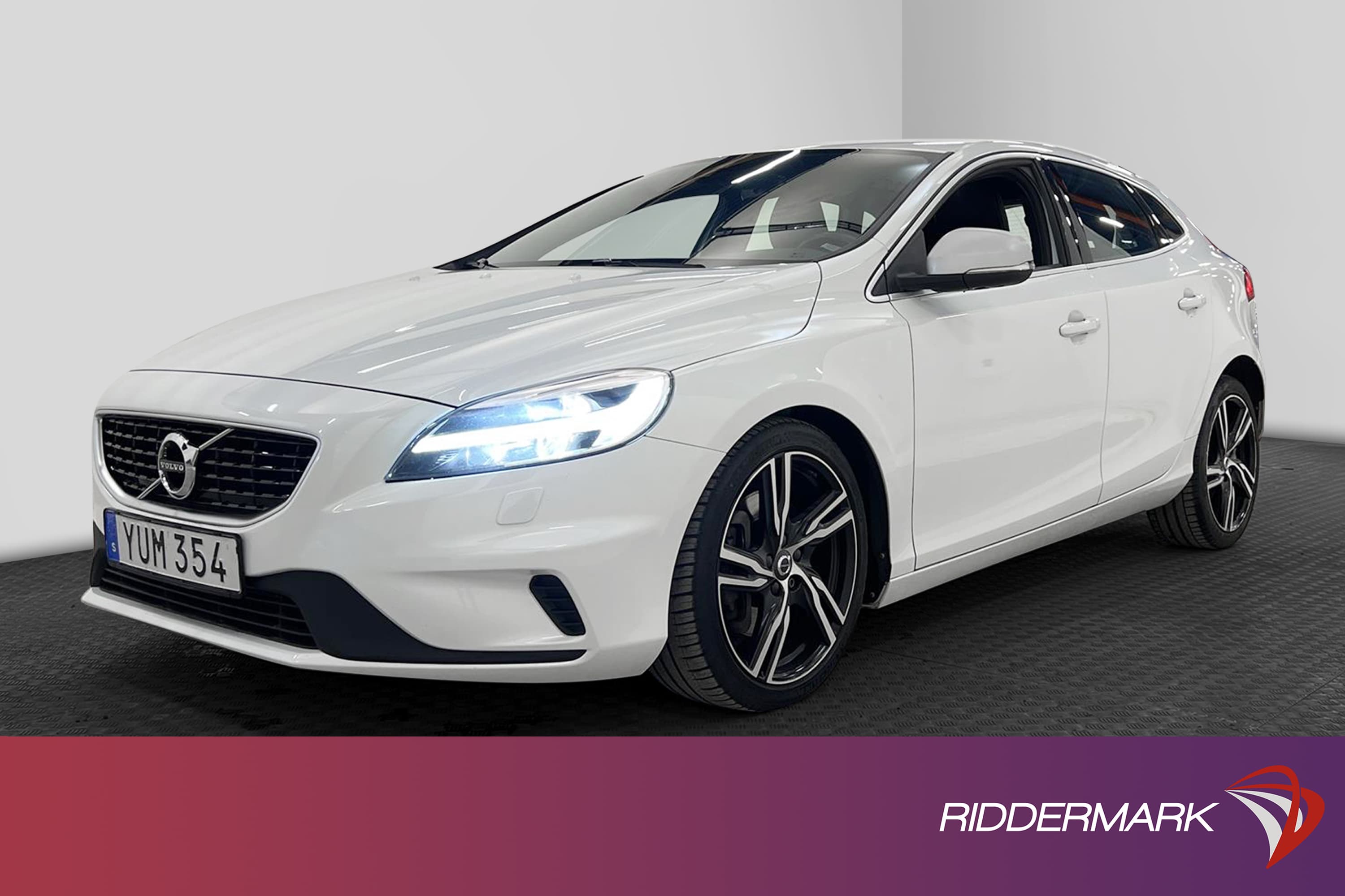 Volvo V40 T4 190hk R Design H/K Skinn Navi B-Kam 0,46L/mil