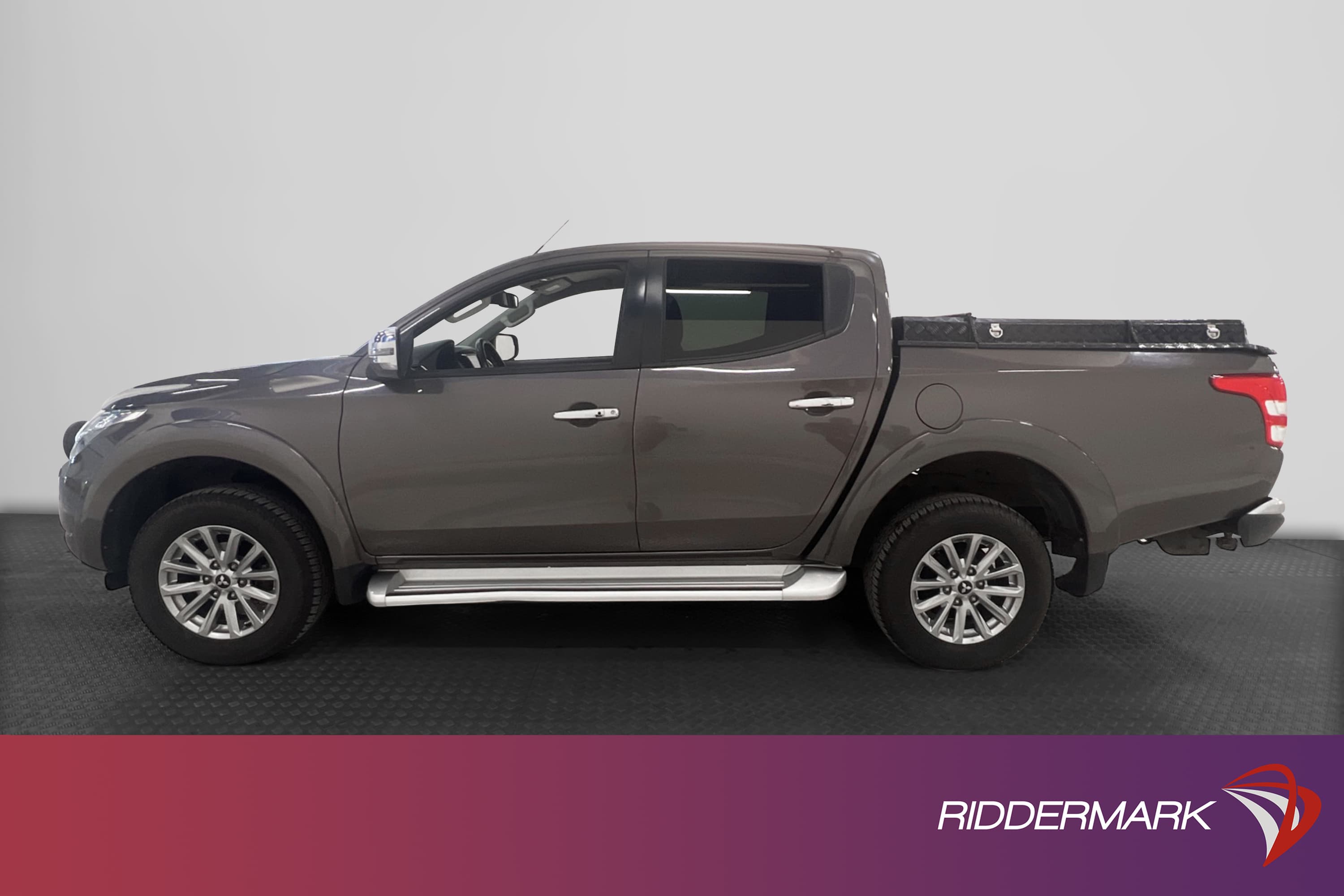 Mitsubishi L200 2.4 Automat 181hk Dragkrok Kamera Moms