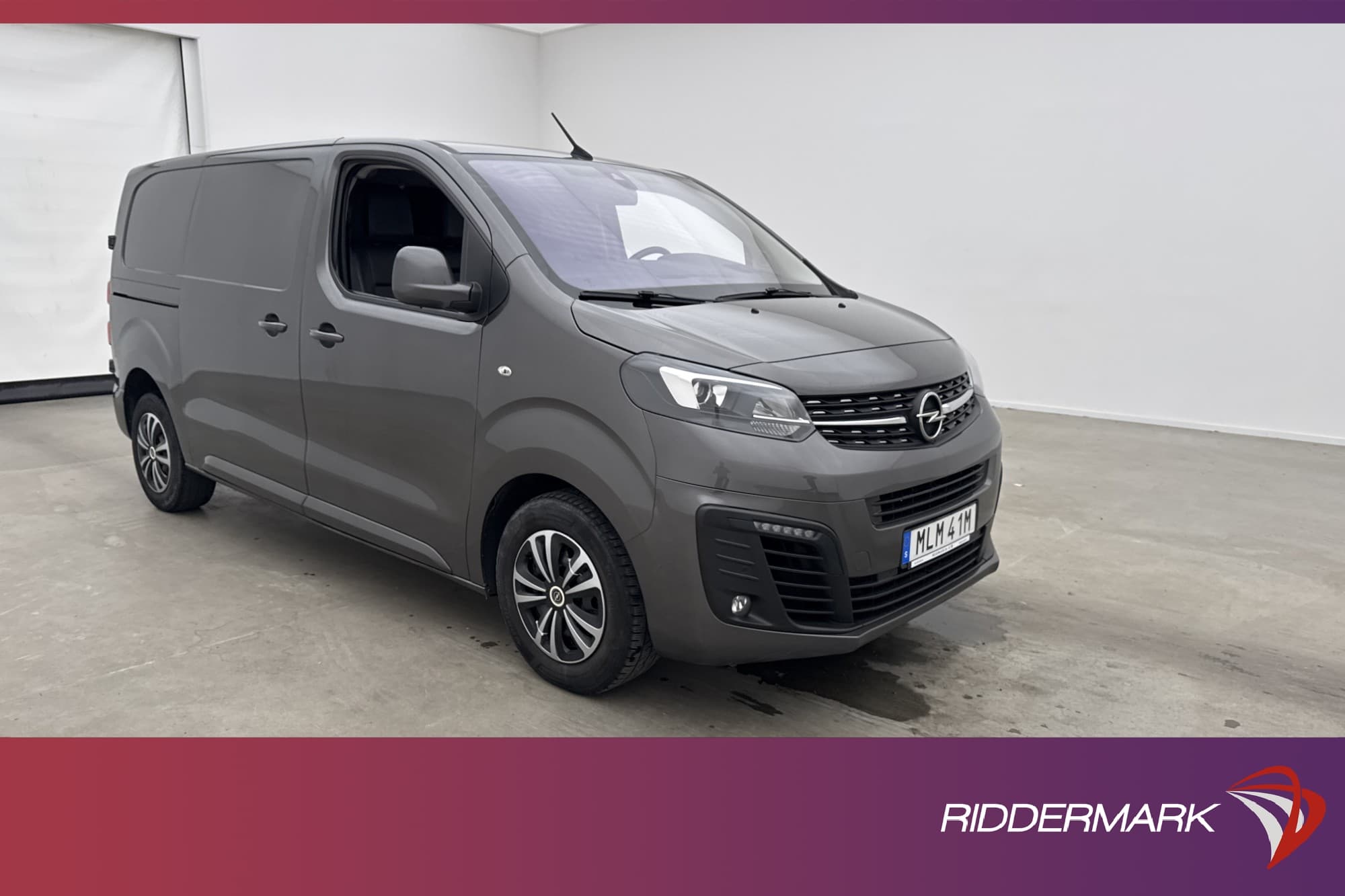 Opel Vivaro L2 2.0 Ny-Kamrem Värmare Dragkrok HUD B-Kamera