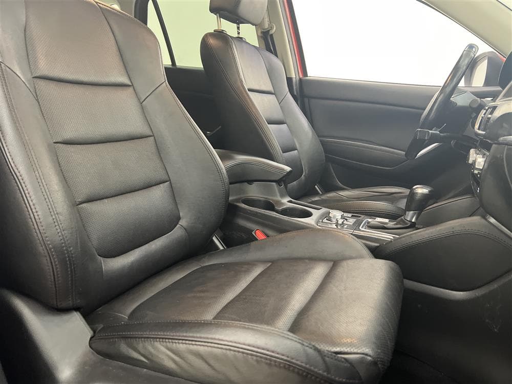 Mazda CX-5 2.5 AWD 192hk Skyactiv Välserv Navi B-kam Drag interiör