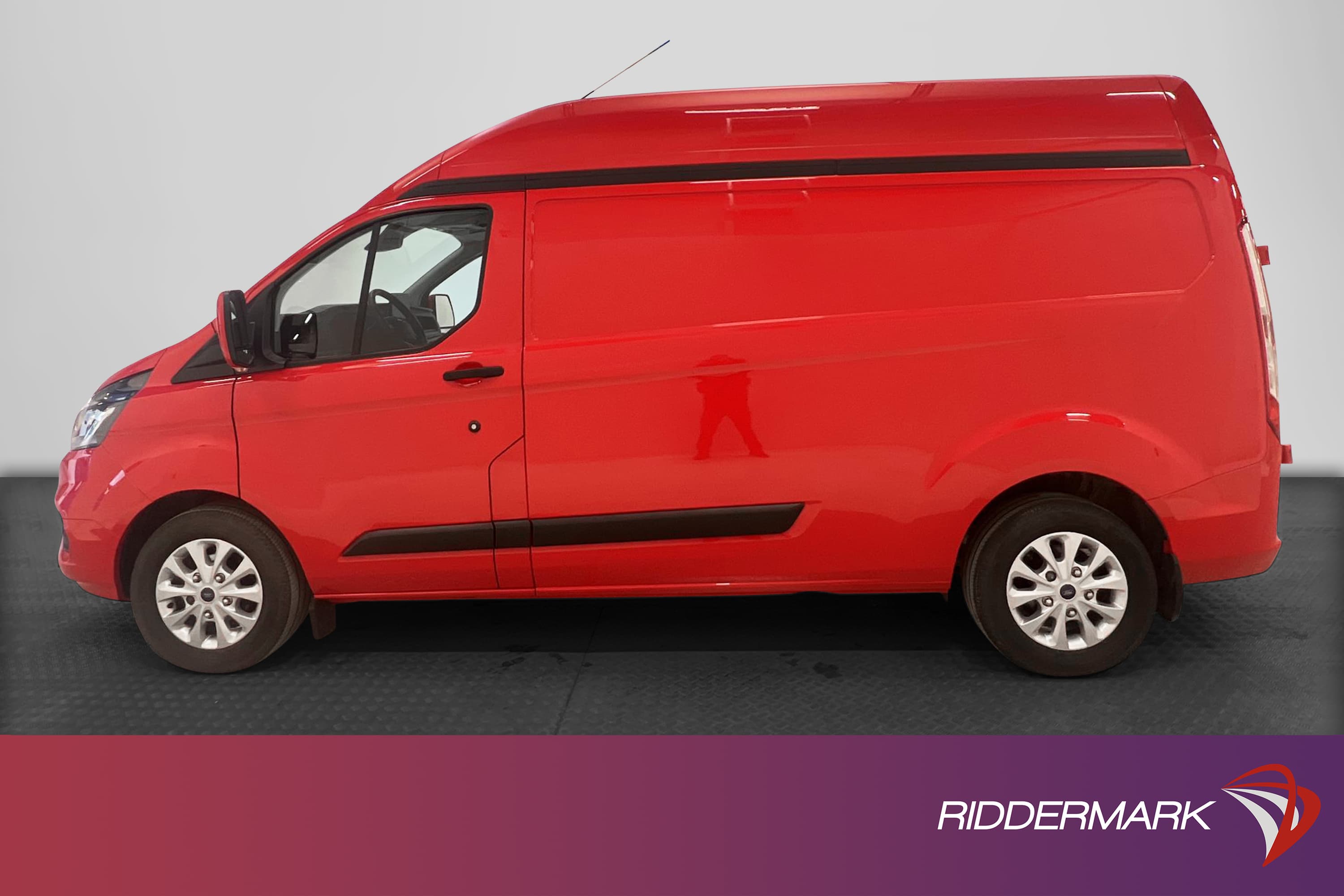 Ford Transit Custom 2.0 TDCi L2H2 Aut Värmare Drag Moms