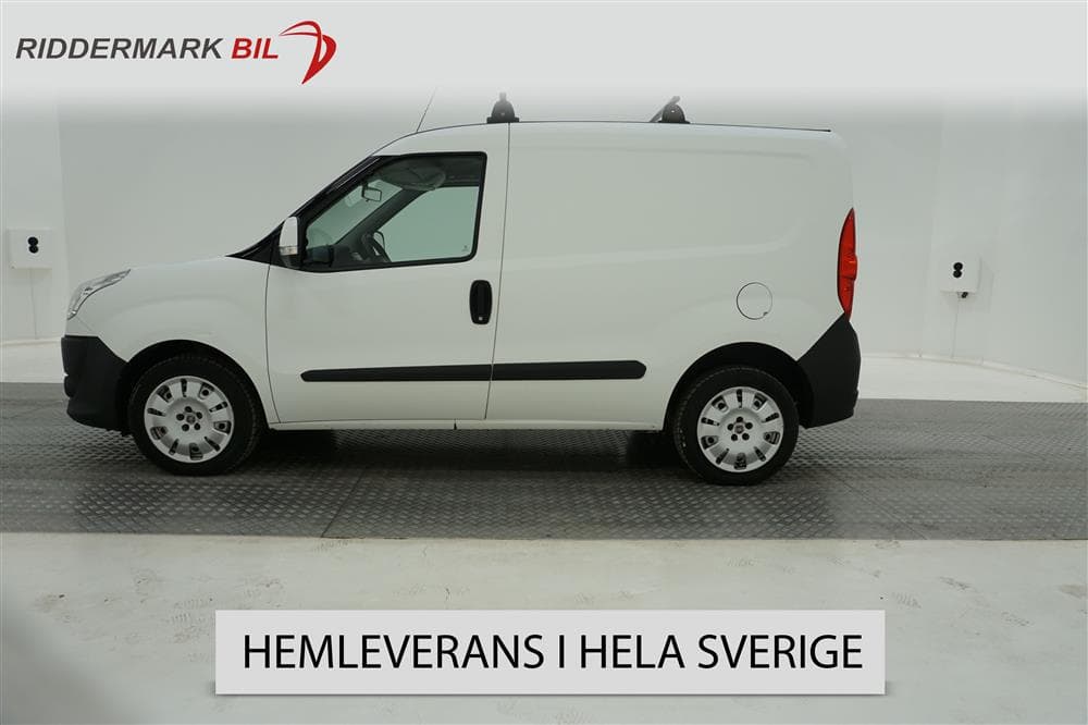 Fiat Doblo Cargo 1.4 CNG 95hk Nykamrem M-värmare
