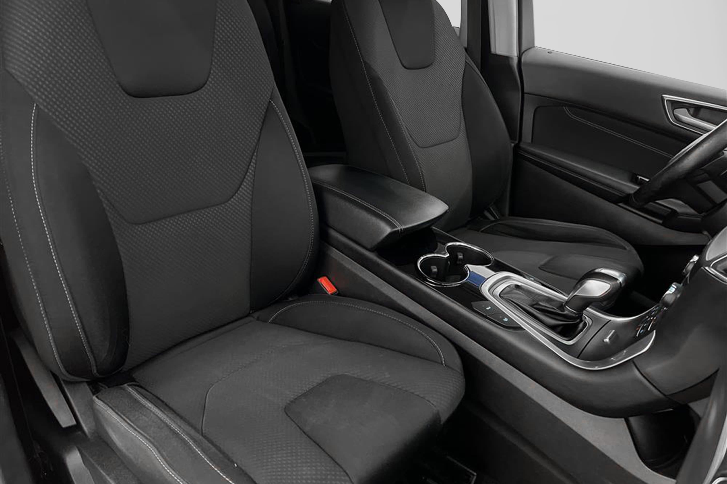 Ford Edge 2.0 TDCi 210hk D-Värm Navi B-Kam Keyless Draginteriör