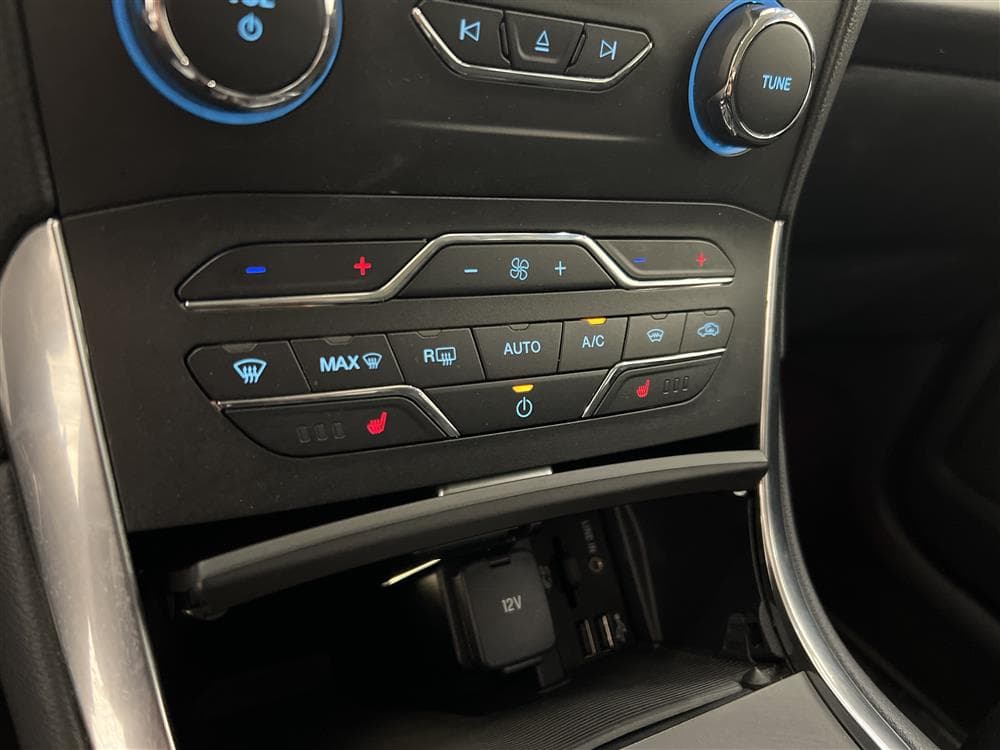 Ford Galaxy 2.0 TDCI 180hk AWD Titanium 7-Sits D-Värm Draginteriör