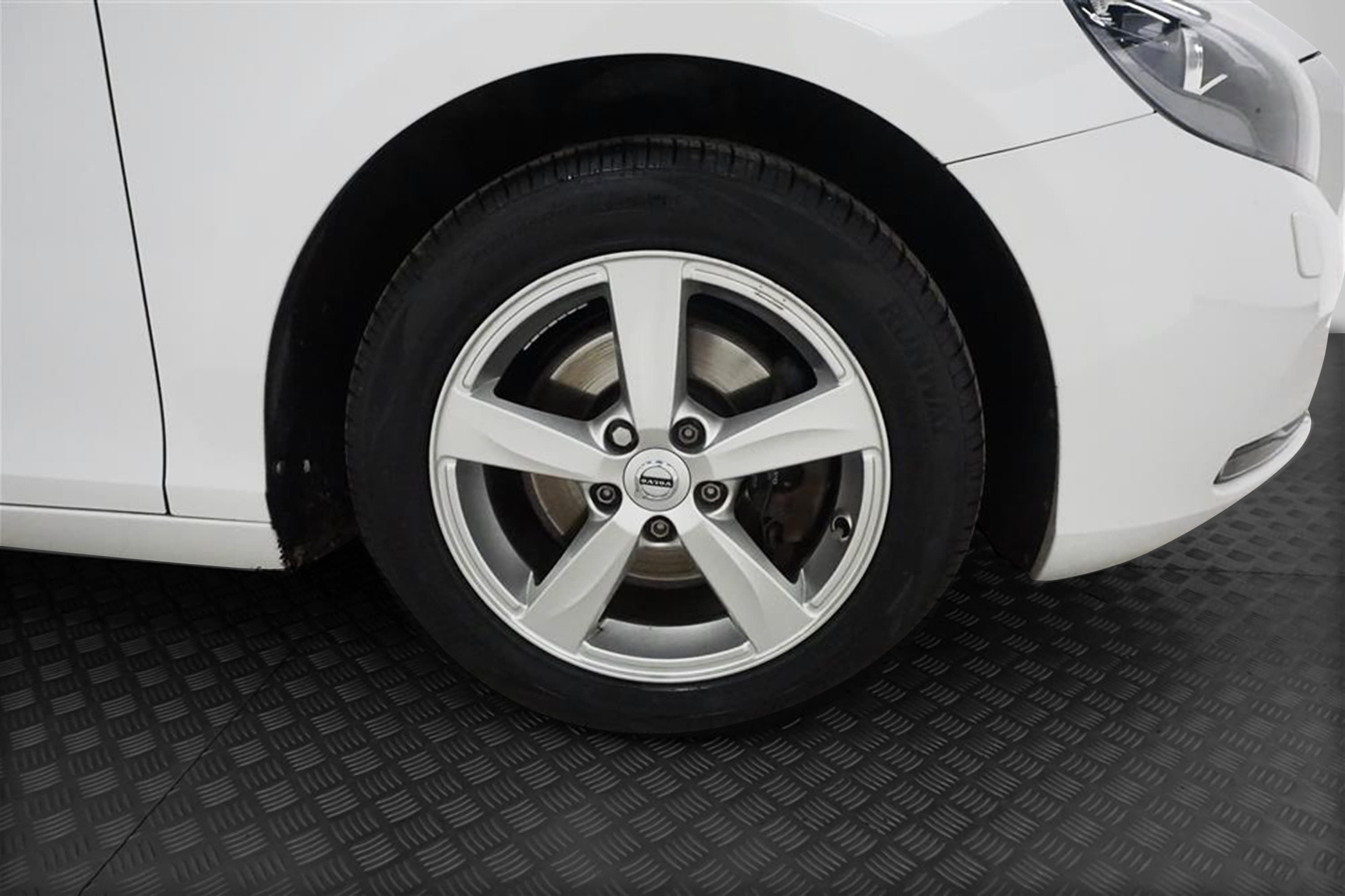 Volvo V40 T3 152hk  Voc Drag B-Värm Adaptiv Lane Assist PDC interiör