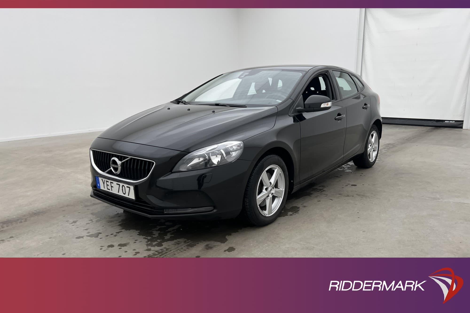 Volvo V40 T2 122hk