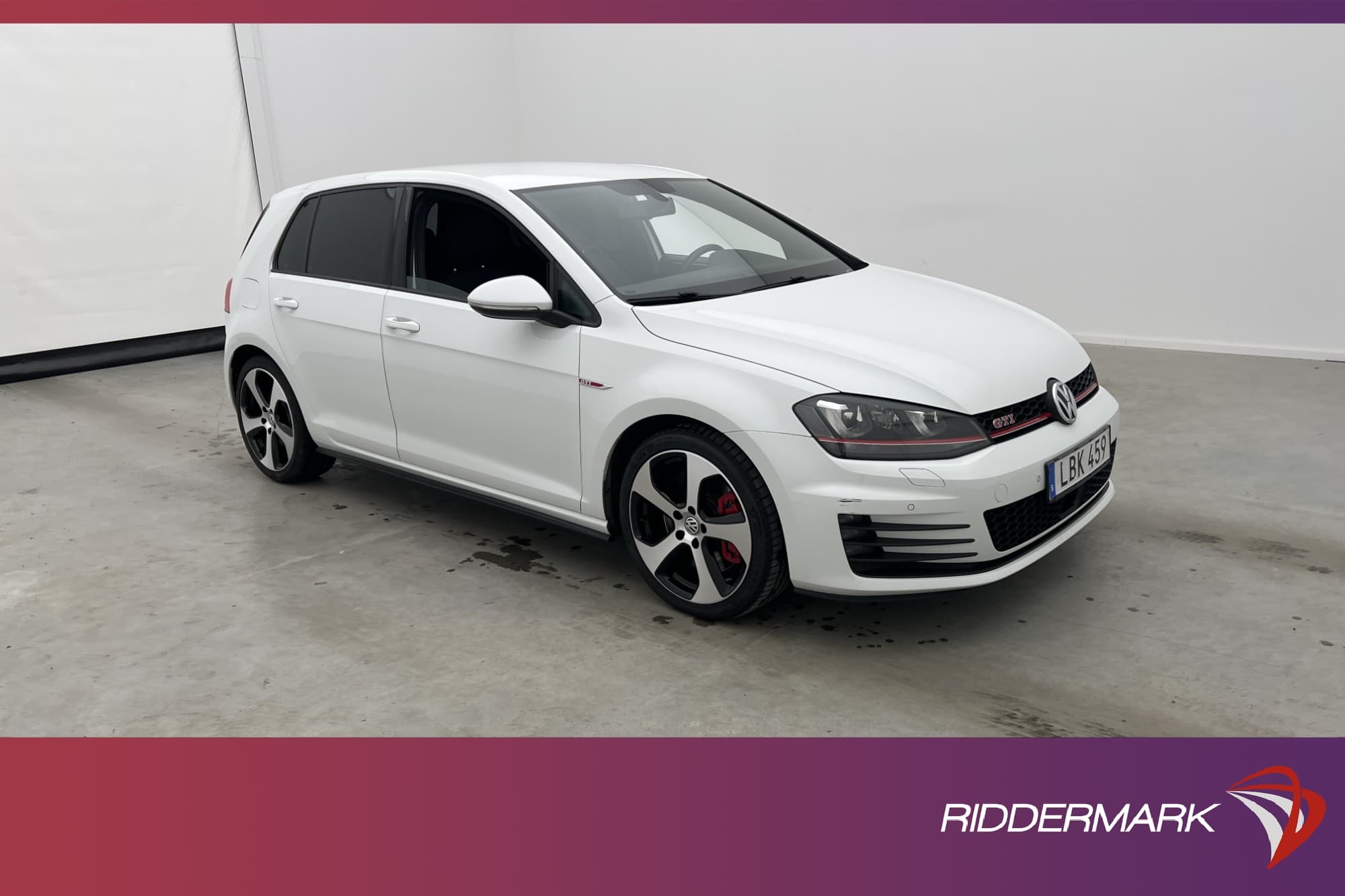 Volkswagen Golf GTI Performance 230hk