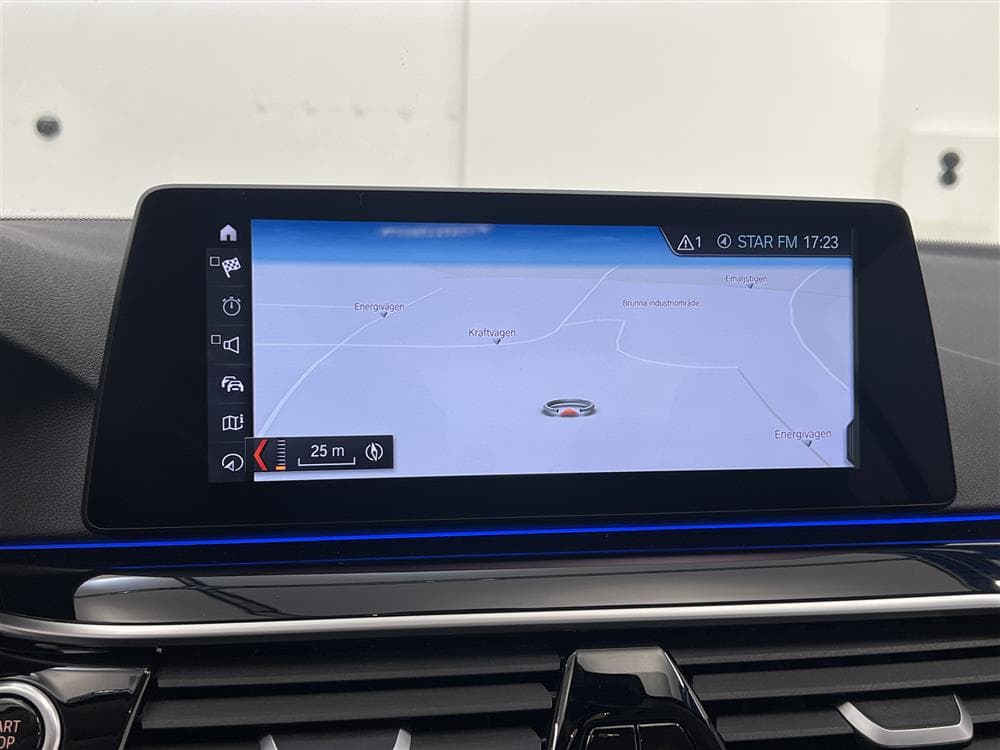BMW 520d xDrive 190hk Sportline Navi B-kam LÅGSKATTinteriör