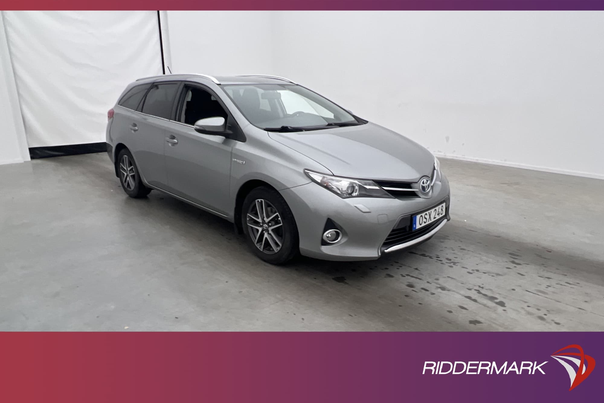 Toyota Auris Touring Sports Hybrid 136hk