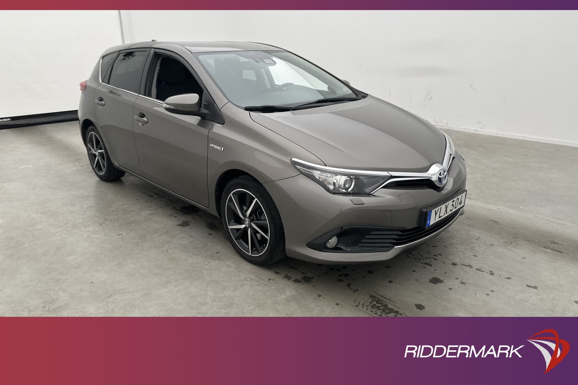 Toyota Auris Hybrid 136hk