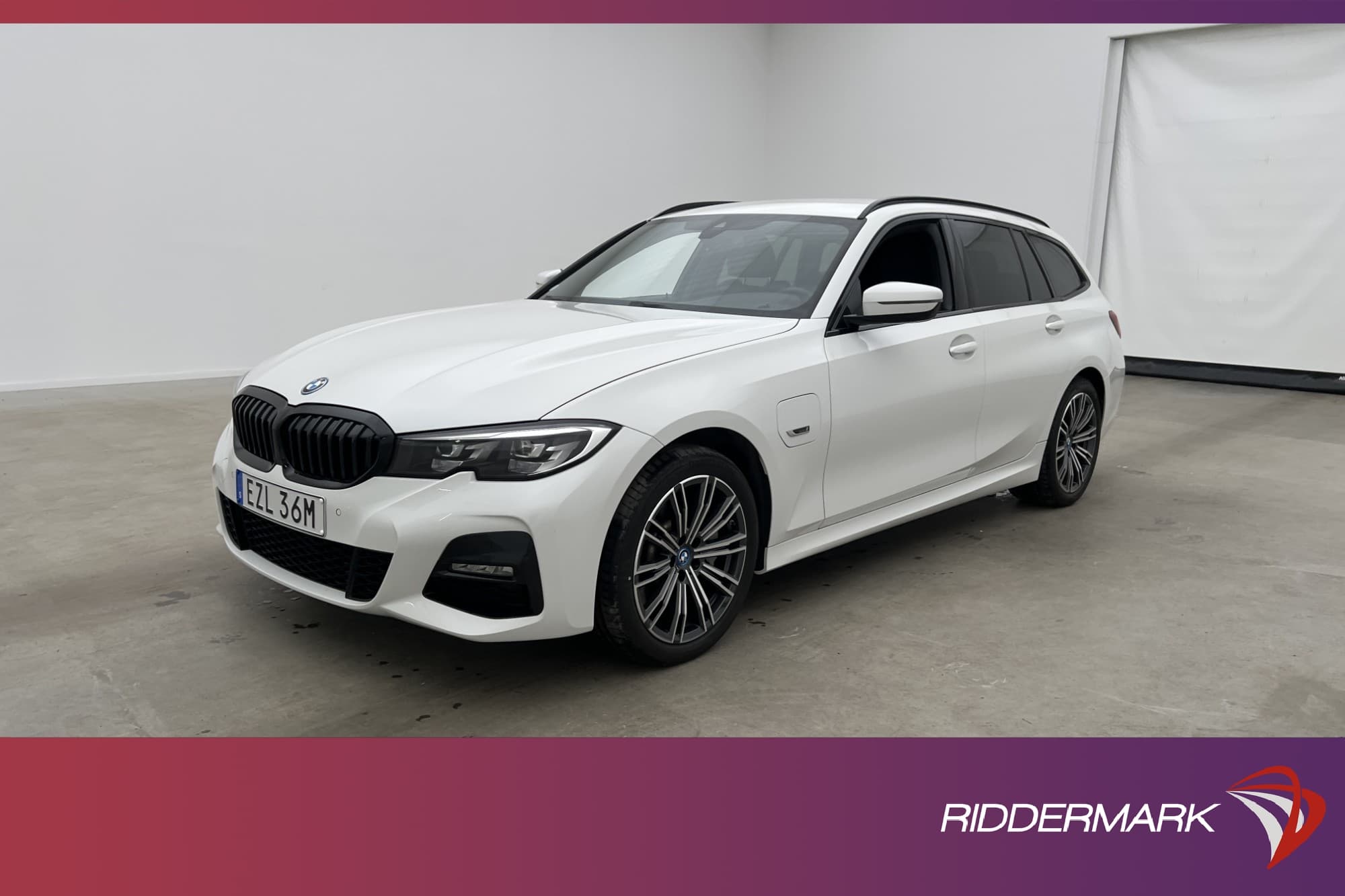 BMW 330e xDrive Touring