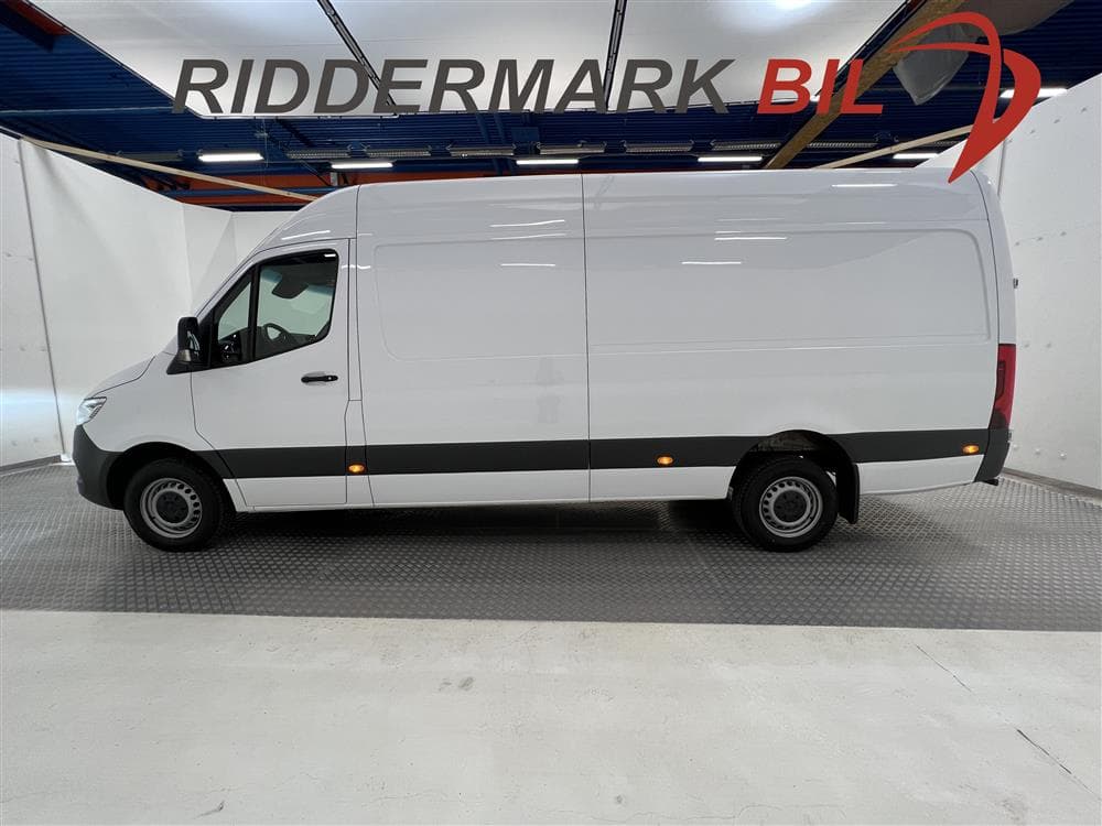 Mercedes-Benz Sprinter 319 CDI R3 190hk Värmare Navi Moms
