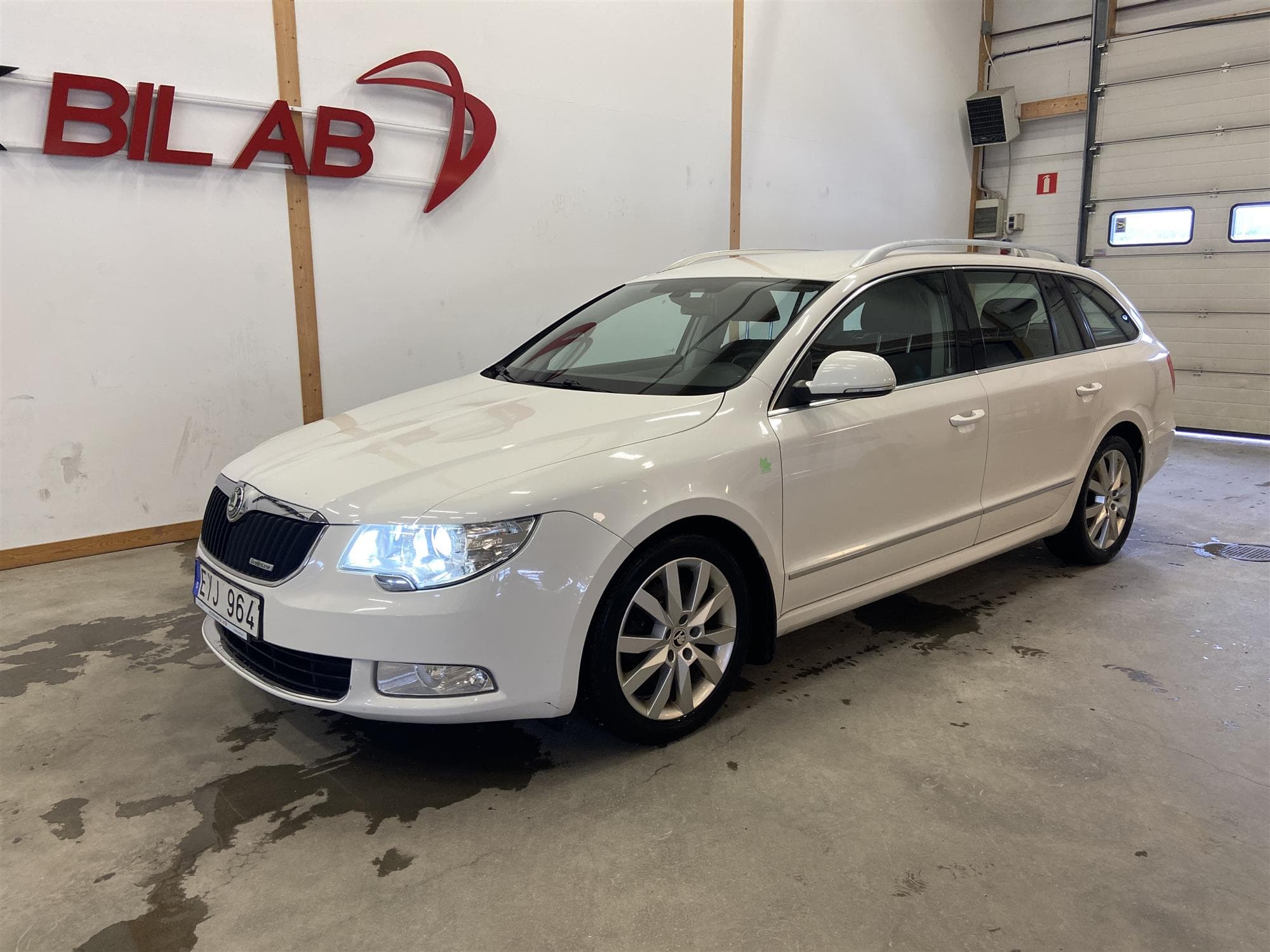 Skoda Superb Kombi 1.6 TDI 105hk