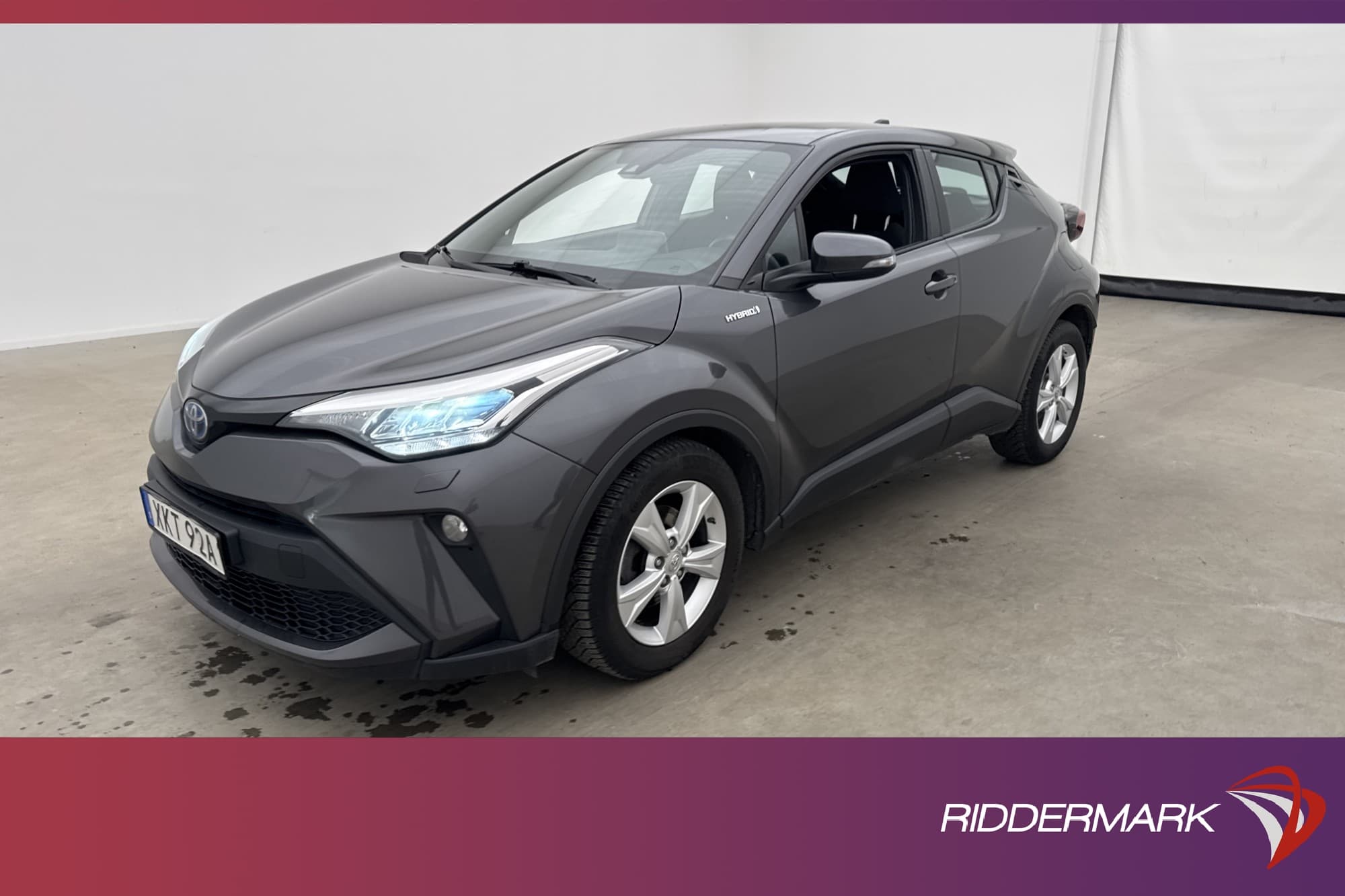 Toyota C-HR Hybrid CVT 122hk