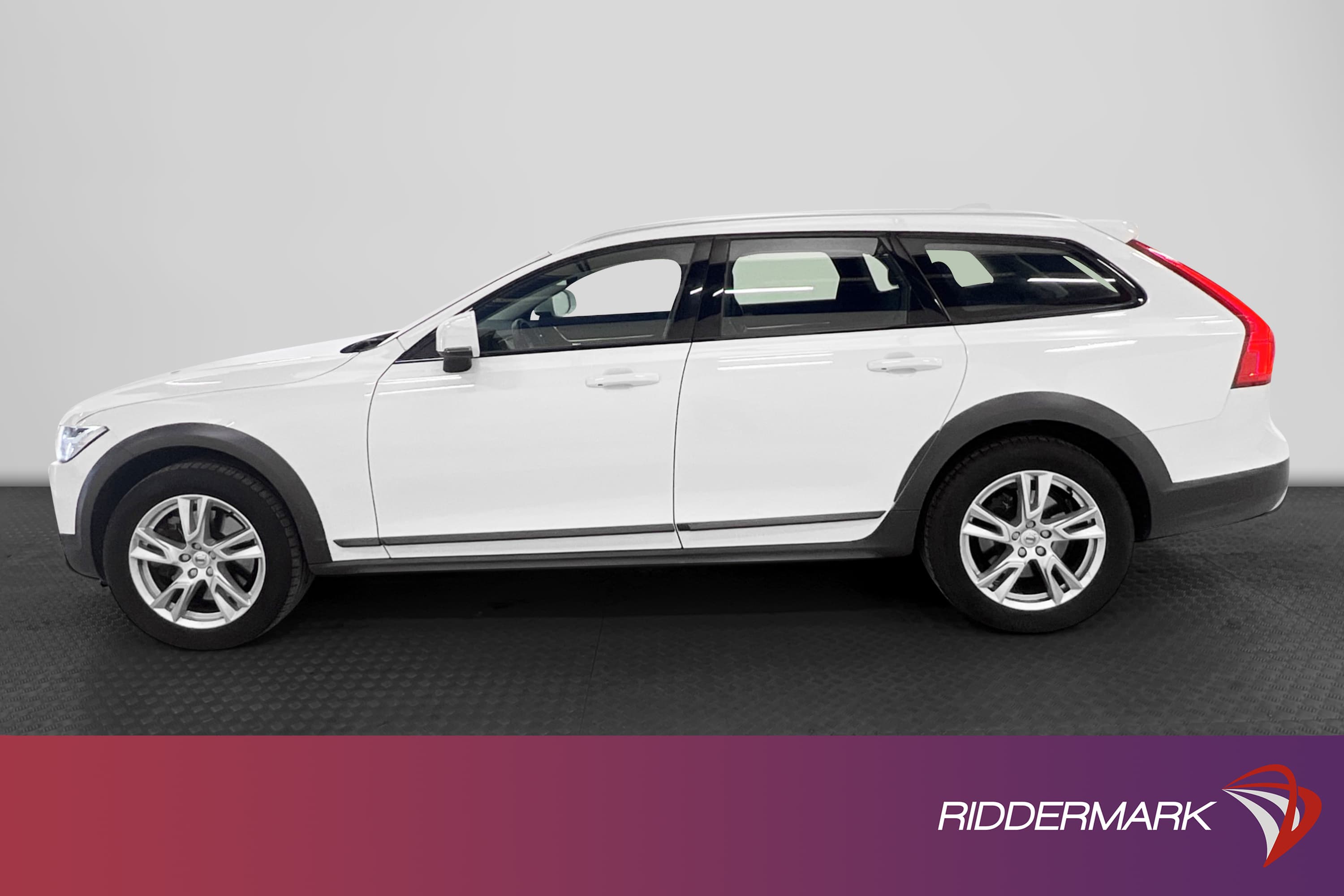 Volvo V90 Cross Country T5 250hk AWD