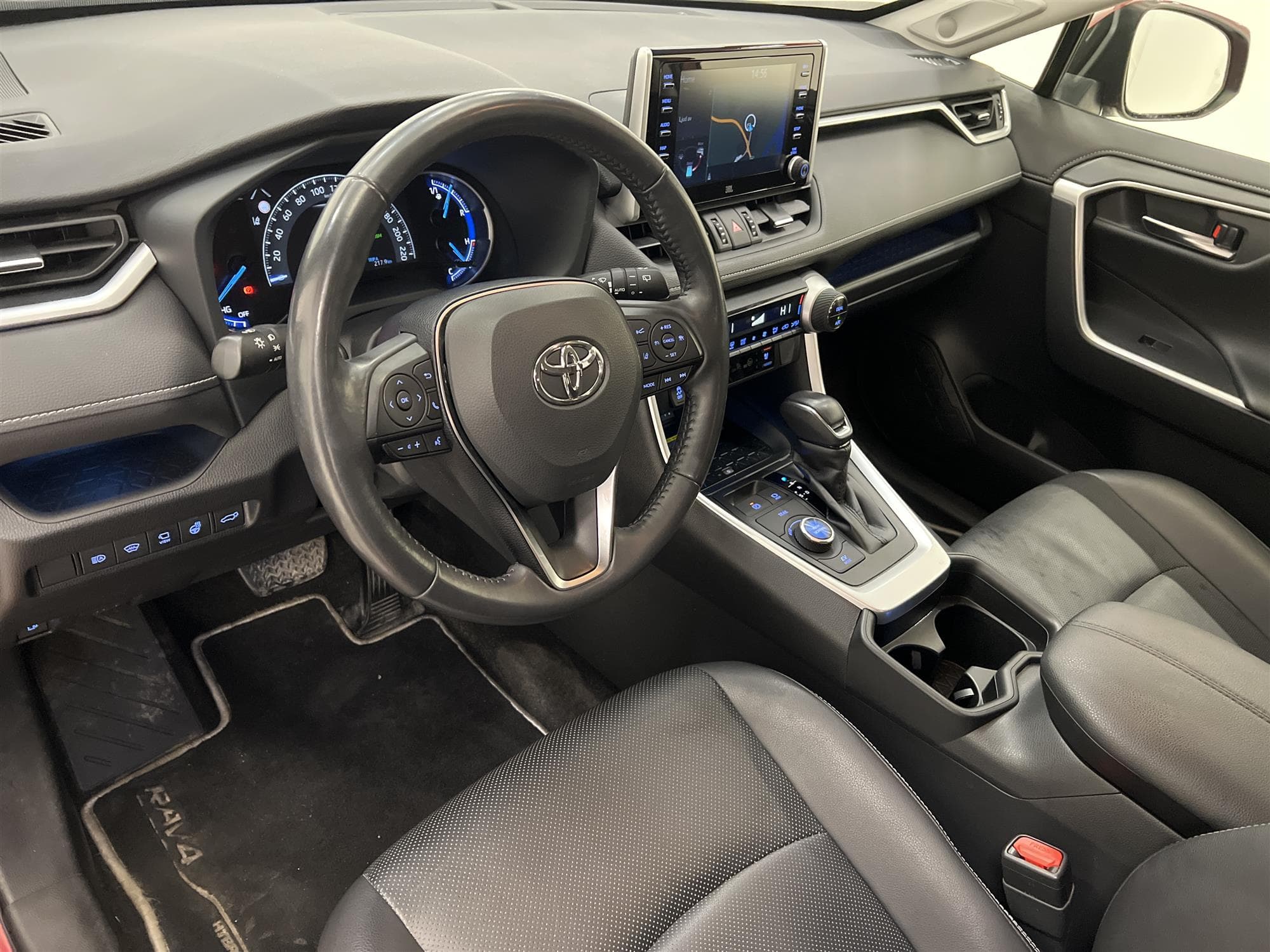 Toyota RAV4 Hybrid AWD 222hk 1 Brukare Executive Välutrustad
