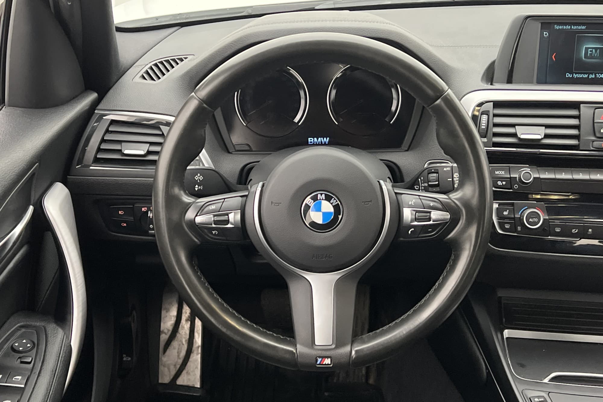 BMW 120 i 184hk M Sport Sensorer Skinn Keyless Farthållare