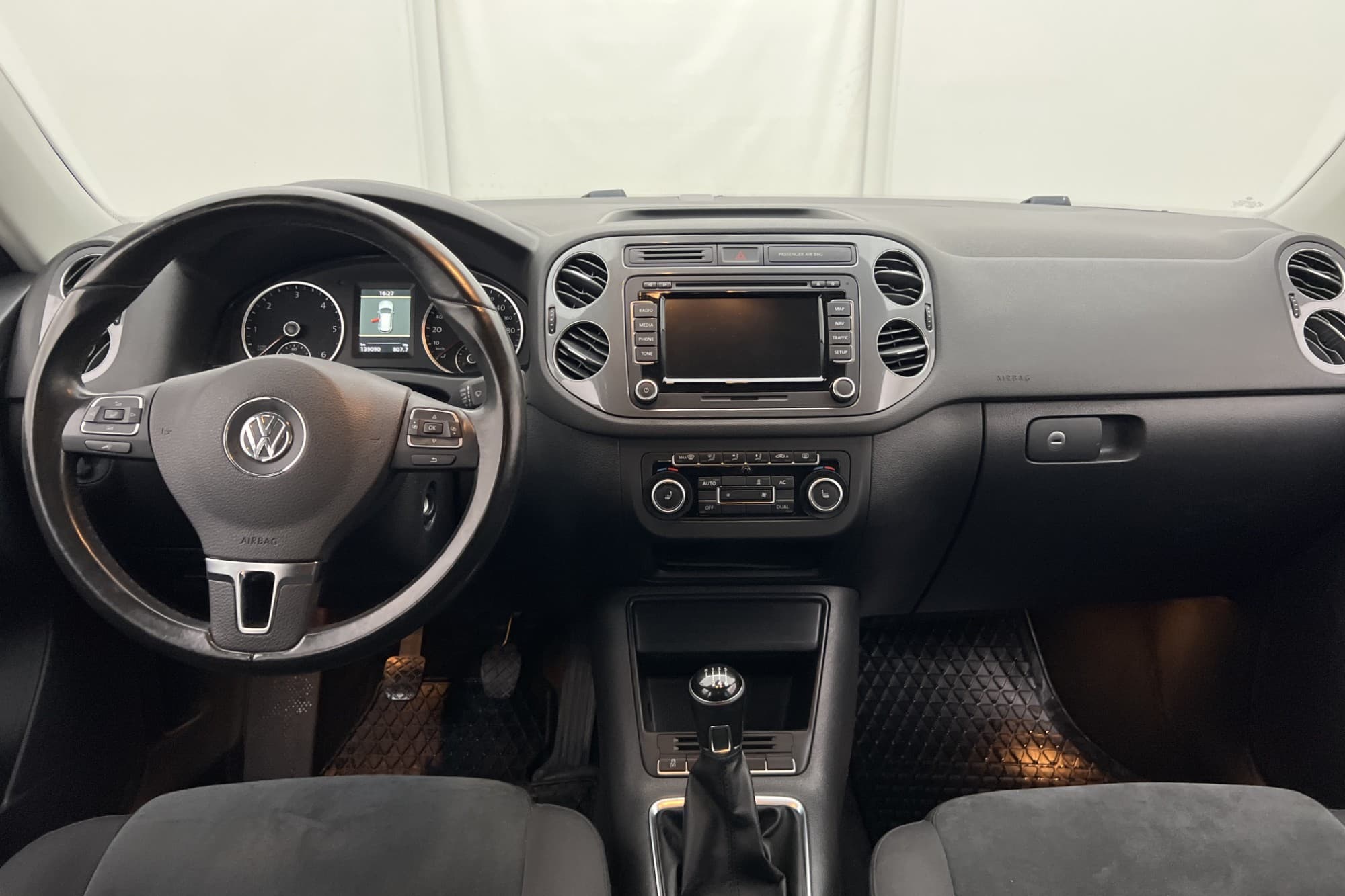 Volkswagen Tiguan 2.0 TDI 4M Navi Värmare Dragkrok 