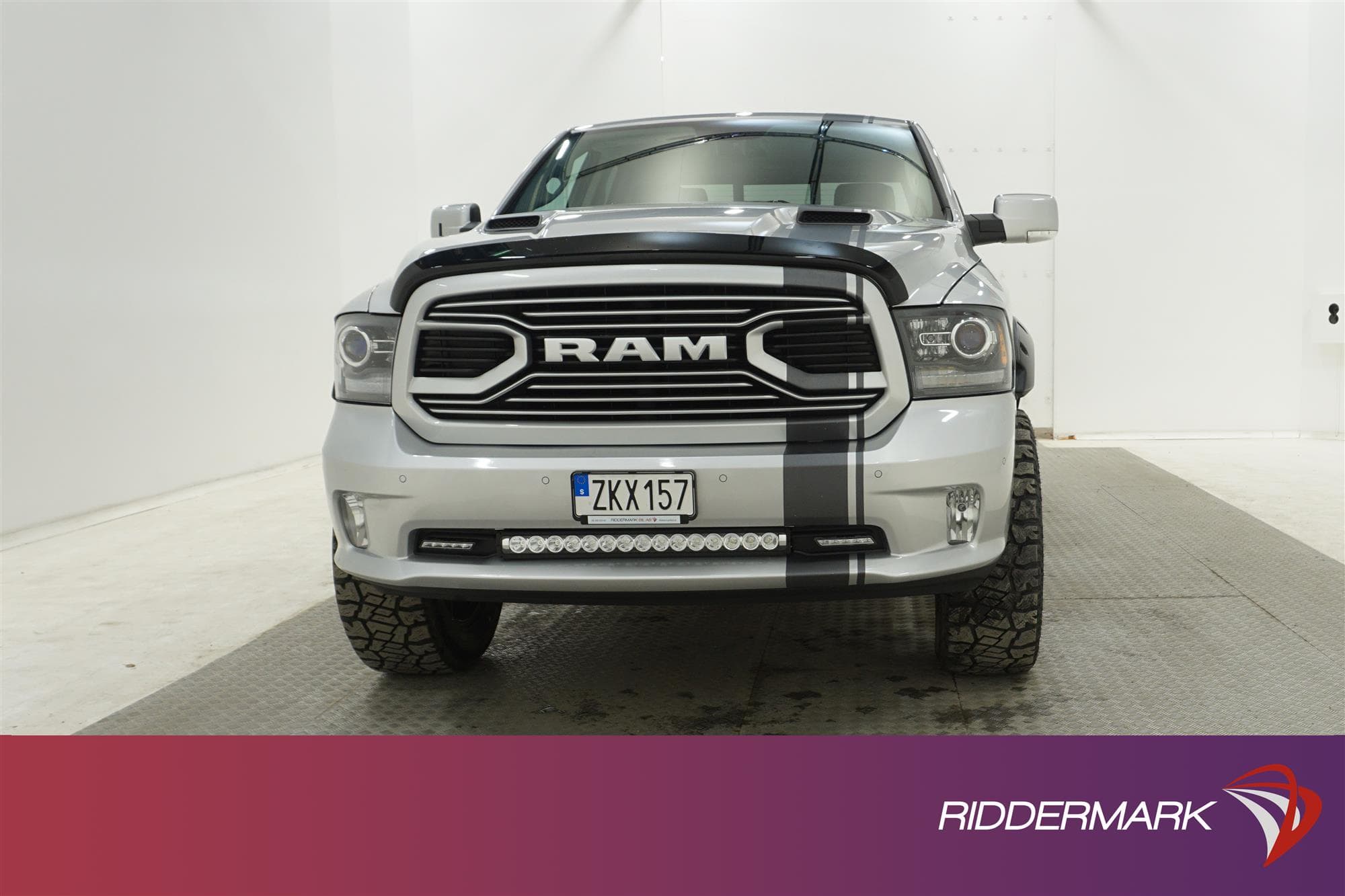 Dodge Ram Quad Cab 5.7  401hk Breddare Taklucka Drag Moms