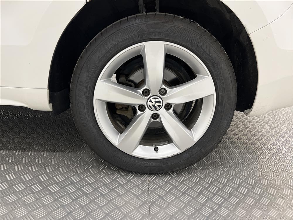 Volkswagen Sharan 140hk 4MOTION 7-Sits Värmare Panorama Draginteriör