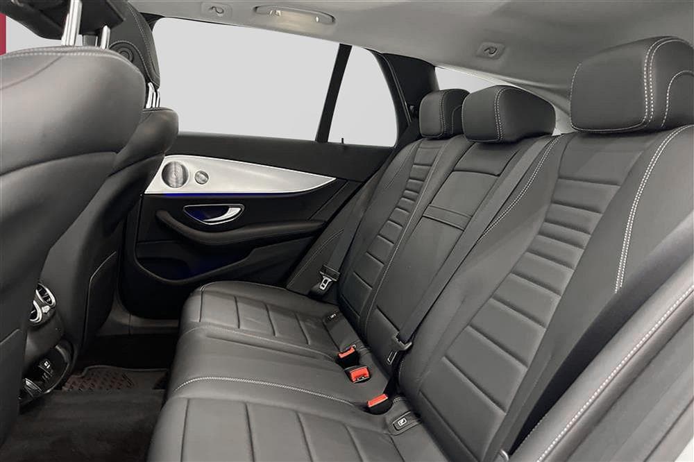 Mercedes-Benz E 220 All-T 4M Widescreen Pano Burmester 360interiör