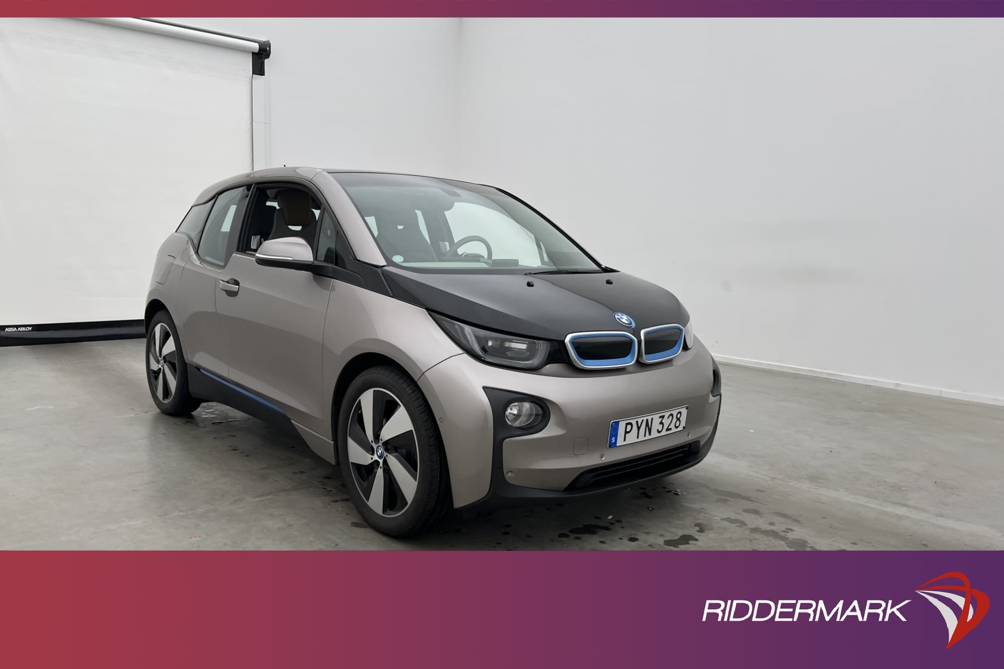 BMW i3 60 Ah Comfort Advanced Pano Värmepump Kamera Navi