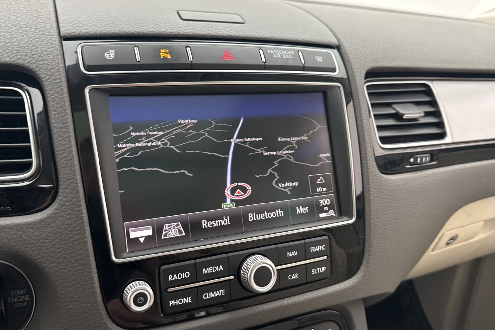 Volkswagen Touareg 3.0 TDI 262hk 4M R-Line D-Värm Pano 360°
