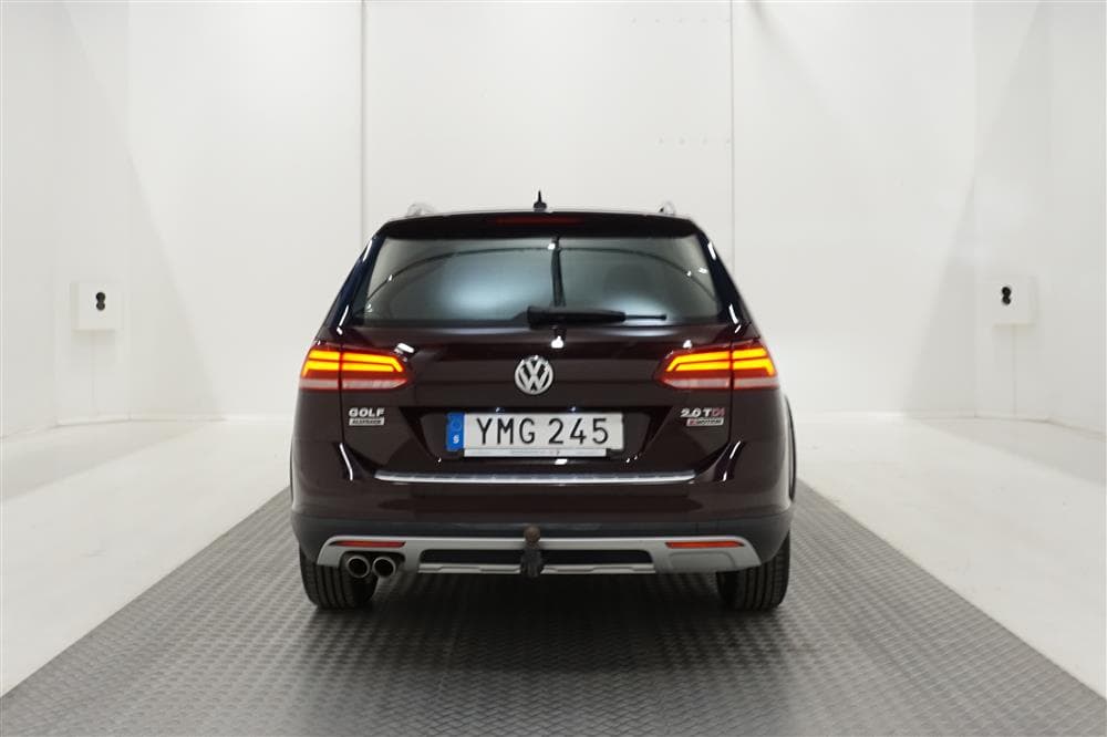 Volkswagen Golf Alltrack 2.0 TDI 4M D-Värm B-Kamera Dragexteriör