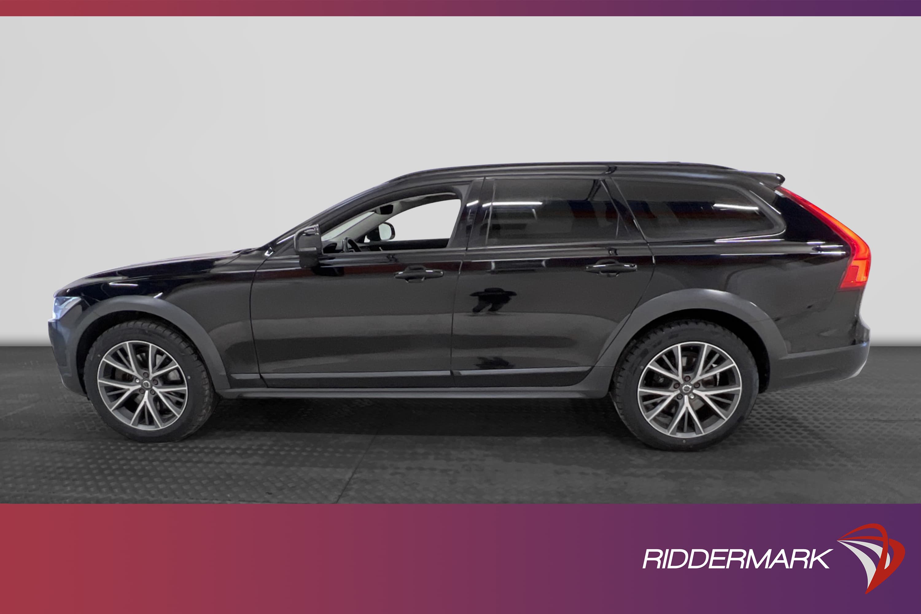 Volvo V90 Cross Country