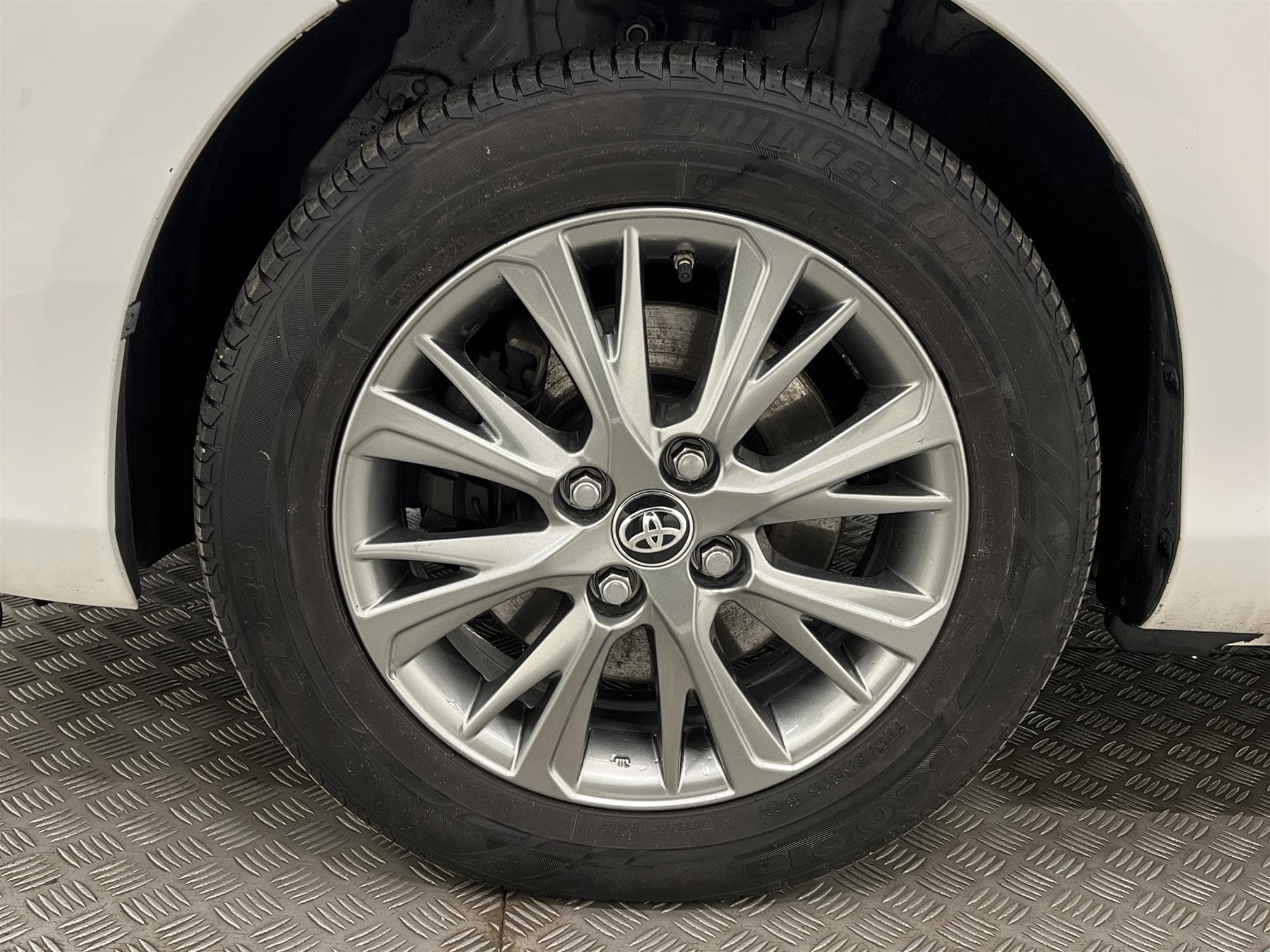 Toyota Yaris  1.5 111hk Navi B-Kam Låg Skatt 0,48L/mil