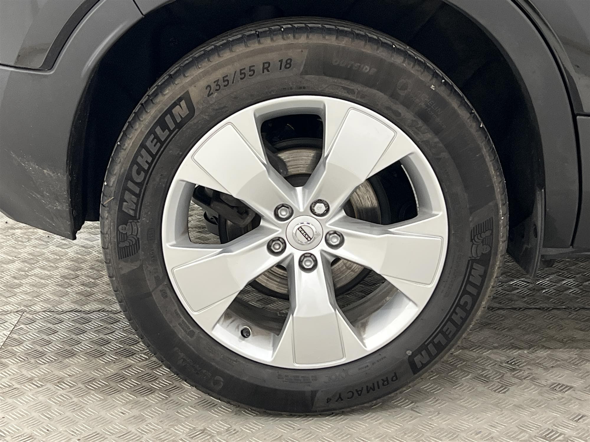 Volvo XC40 T2 129hk Momentum VOC Bränslevärmare Dragkrok
