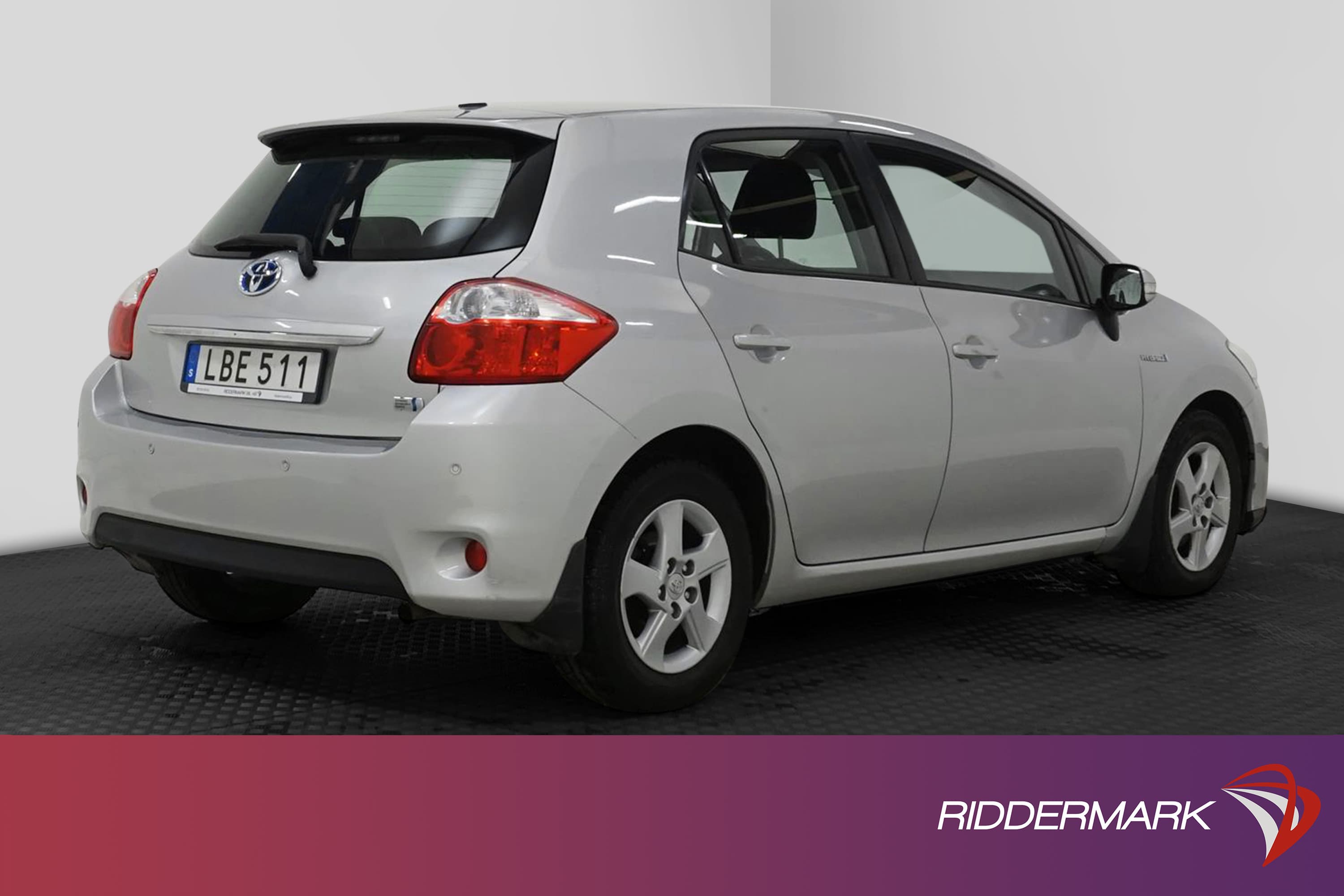 Toyota Auris Hybrid 136hk M&K-Värmare 360kr Skatt 0,38L/mil