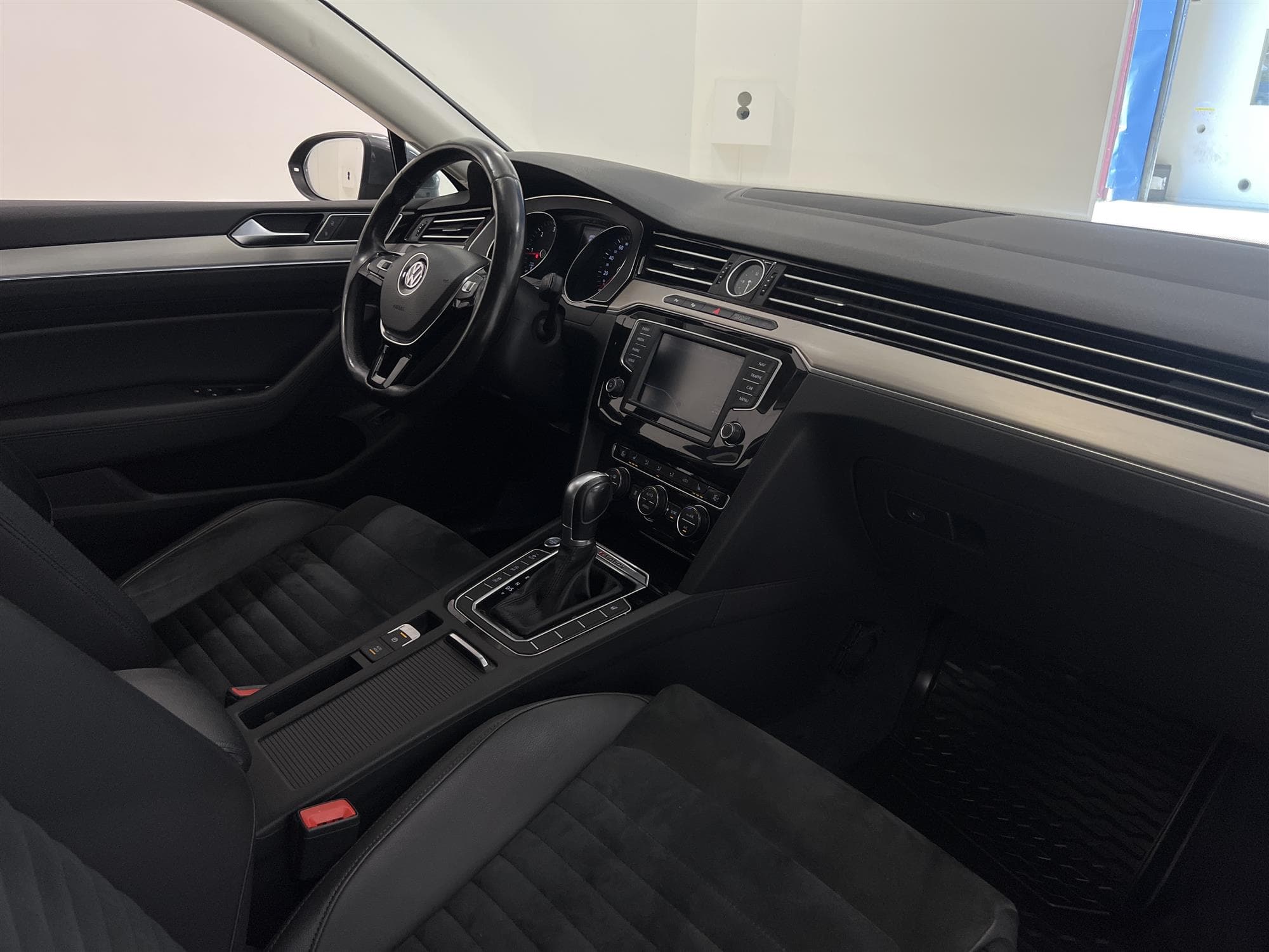Volkswagen Passat 2.0 TDI 4M 190hk R Line B-Kamera  D-Värm