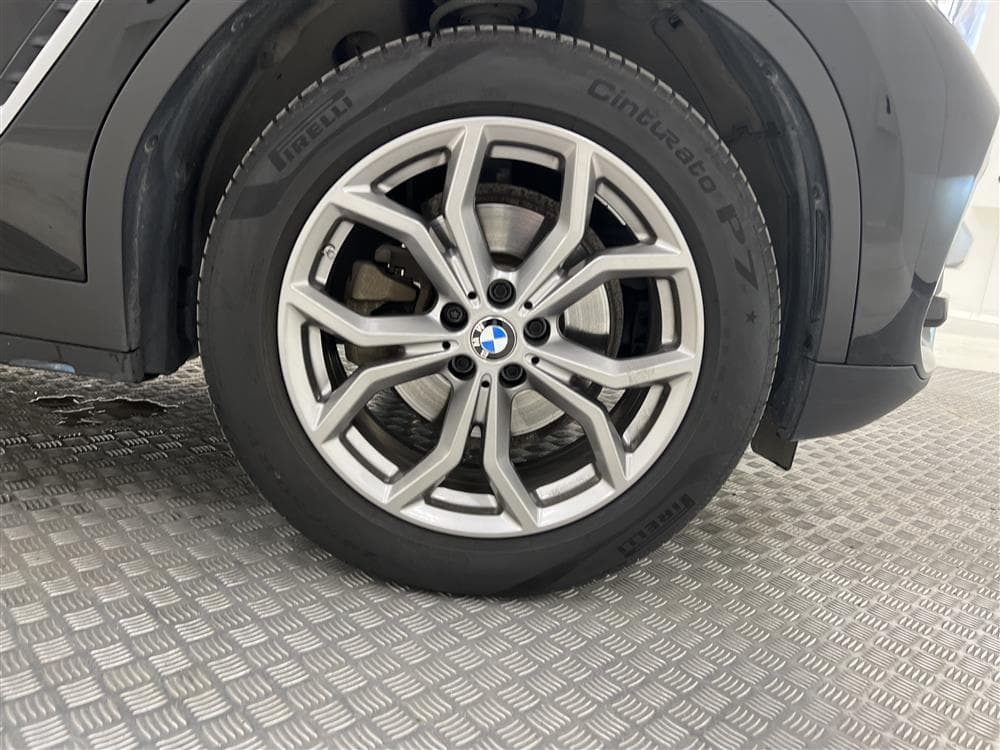 BMW X3 xDrive20d 190hk X-Line Navi Halvskinn 0,48L/Milinteriör