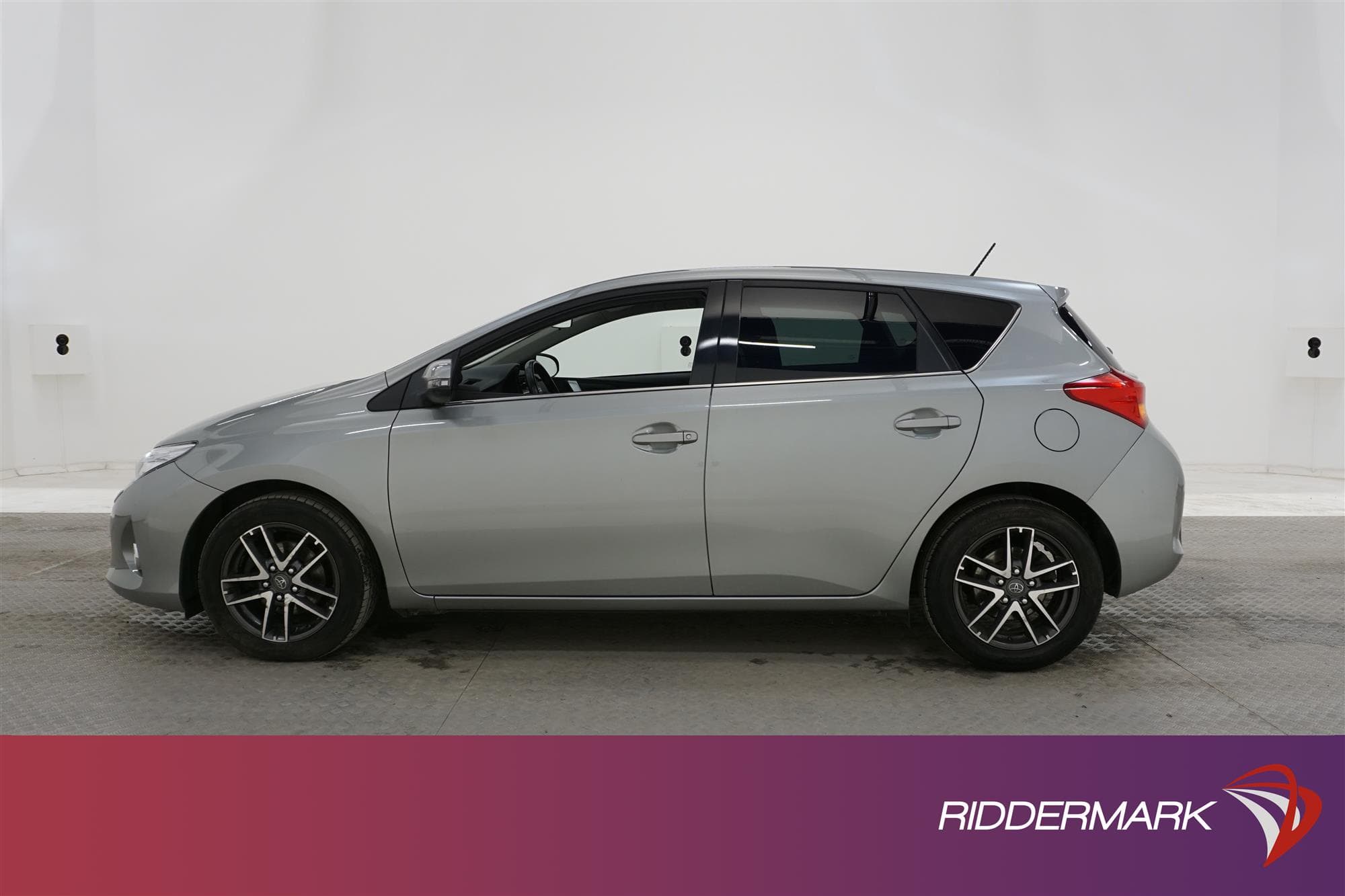 Toyota Auris 1.6 132hk