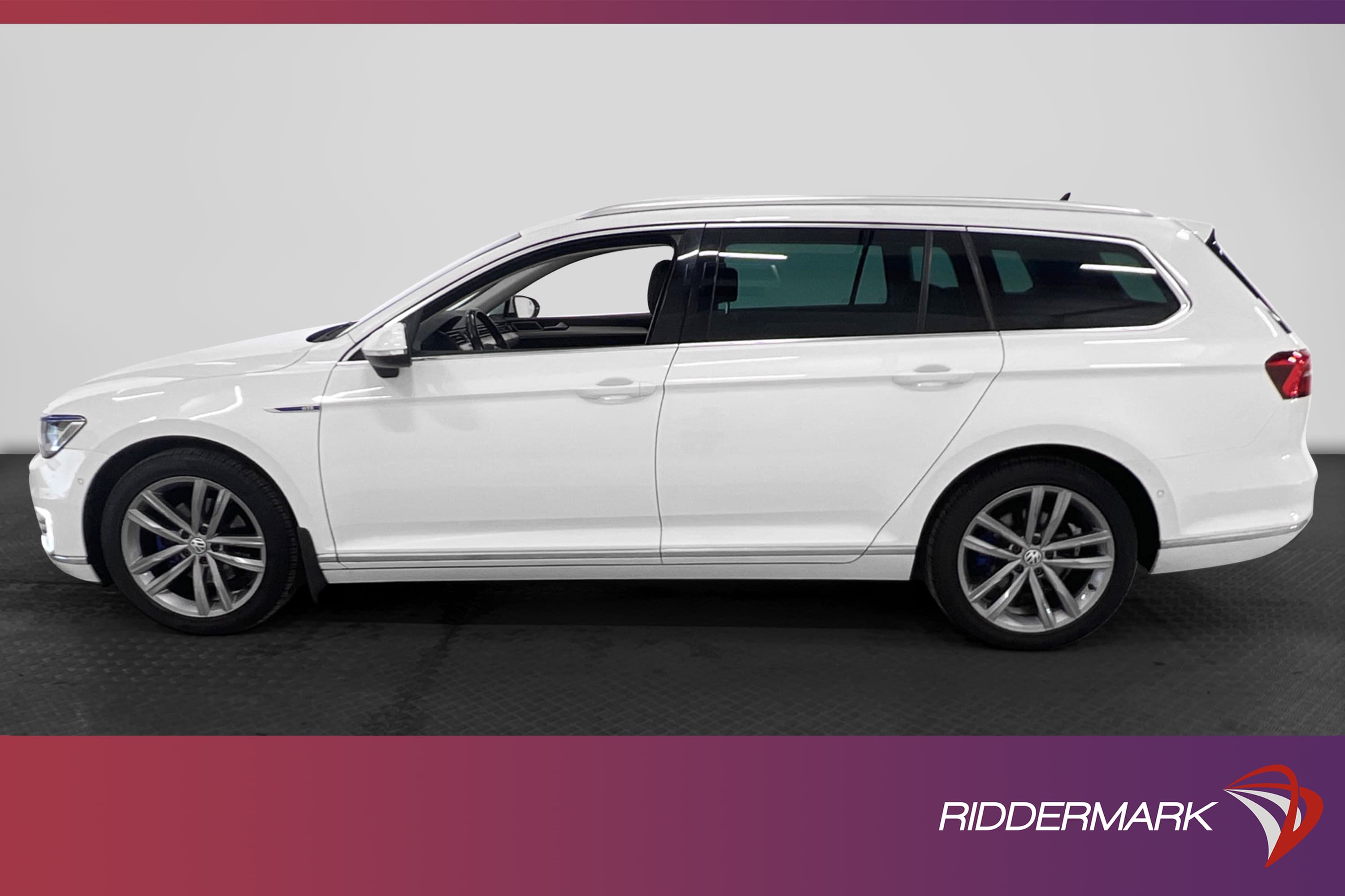 Volkswagen Passat GTE 218hk