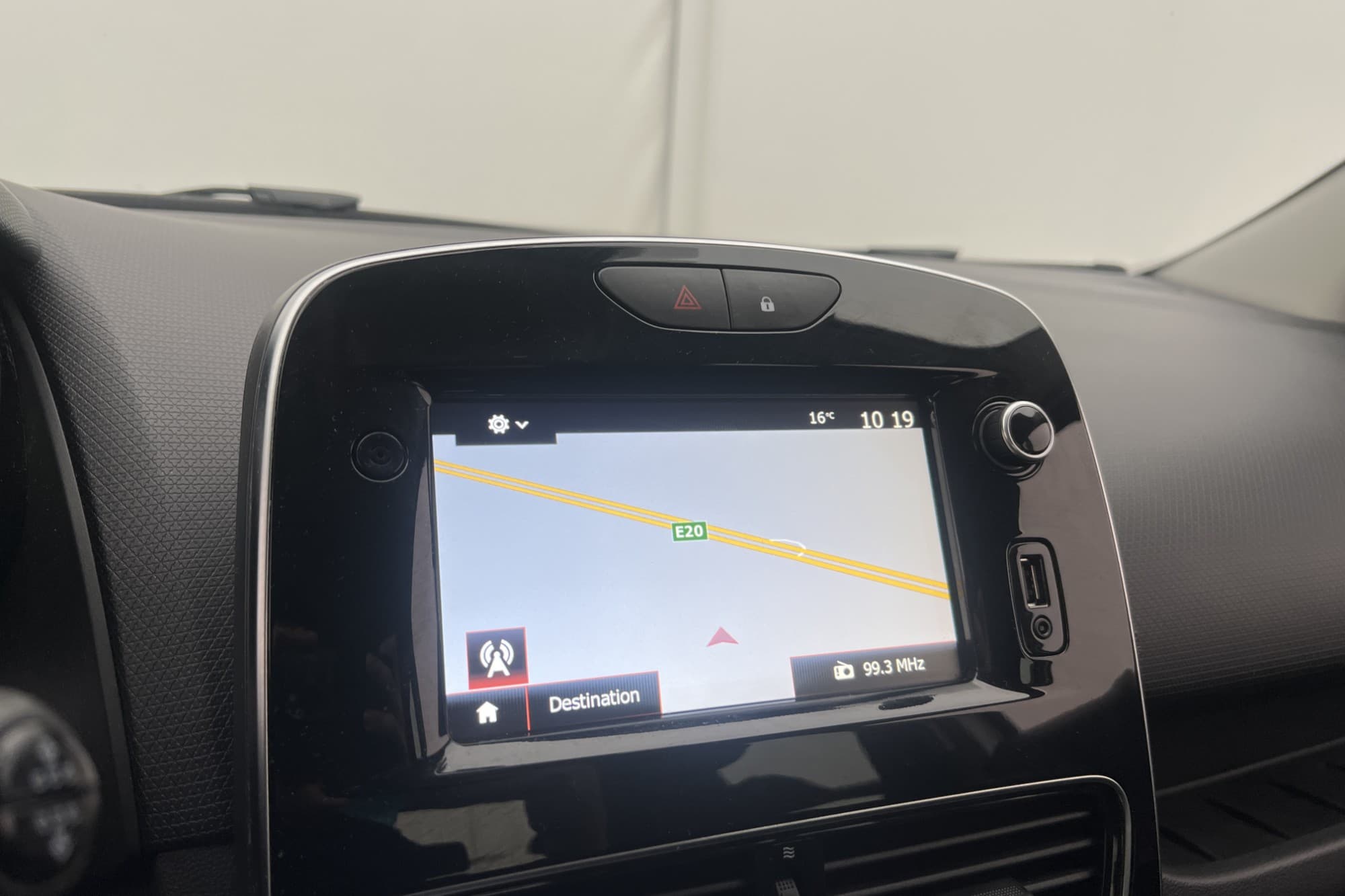 Renault Clio 0.9 TCe 76hk Zen Navigation Farthållare