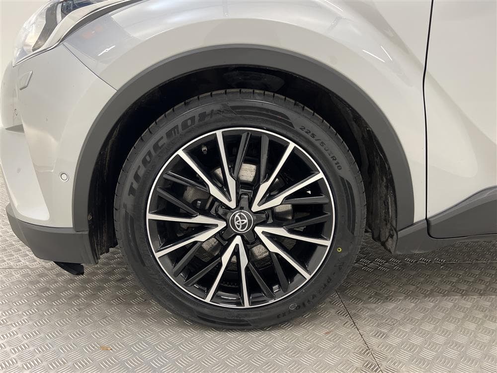 Toyota C-HR 1.8 HSD 122hk Executive JBL Låg Skatt 0,41L/mil