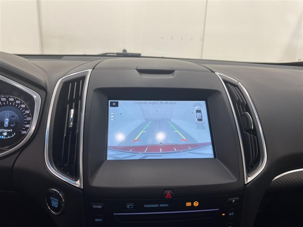 Ford Edge 2.0 210hk AWD Sport Pano Värmare Kamera 0,59l/milinteriör