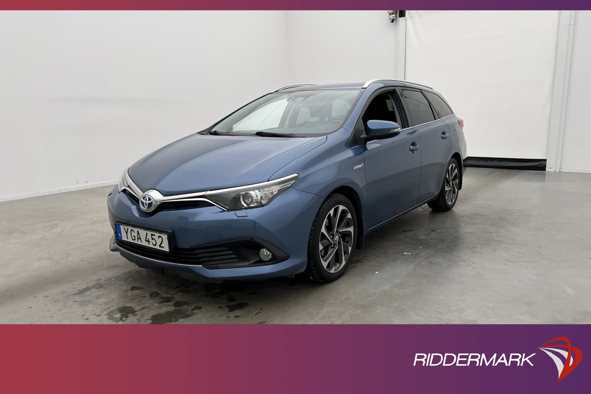 Toyota Auris Touring Sports Hybrid 136hk