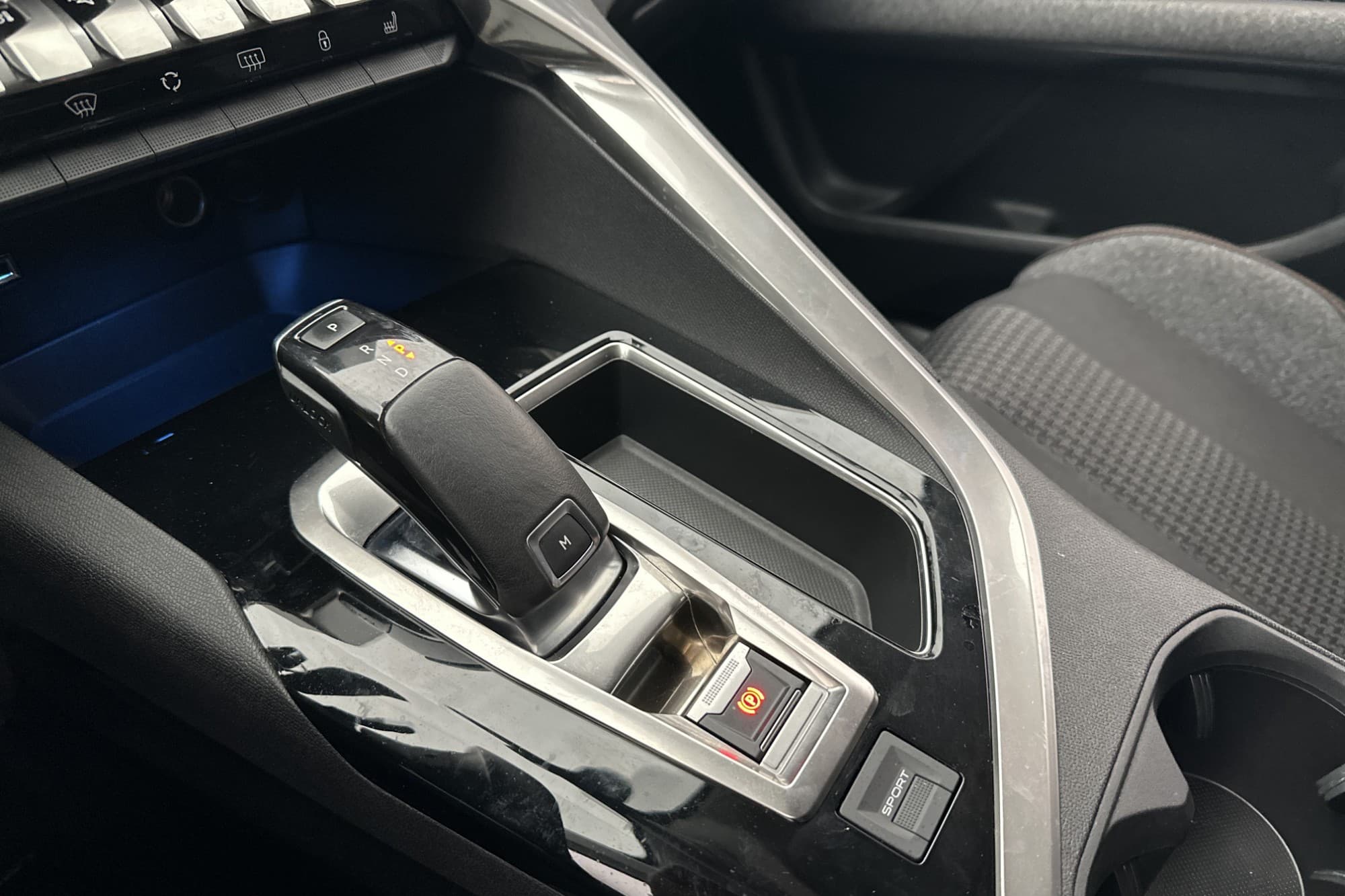 Peugeot 3008 1.2 PureTech 130hk Active CarPlay Cockpit