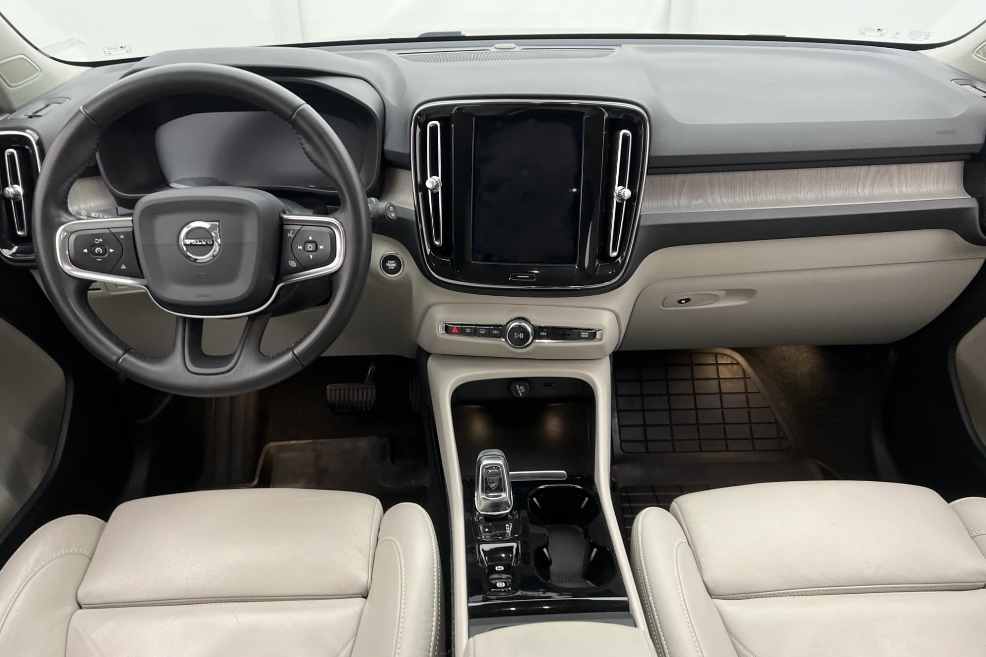 Volvo XC40 T4 190hk Inscription VOC Skinn 360° Orrefors BLIS