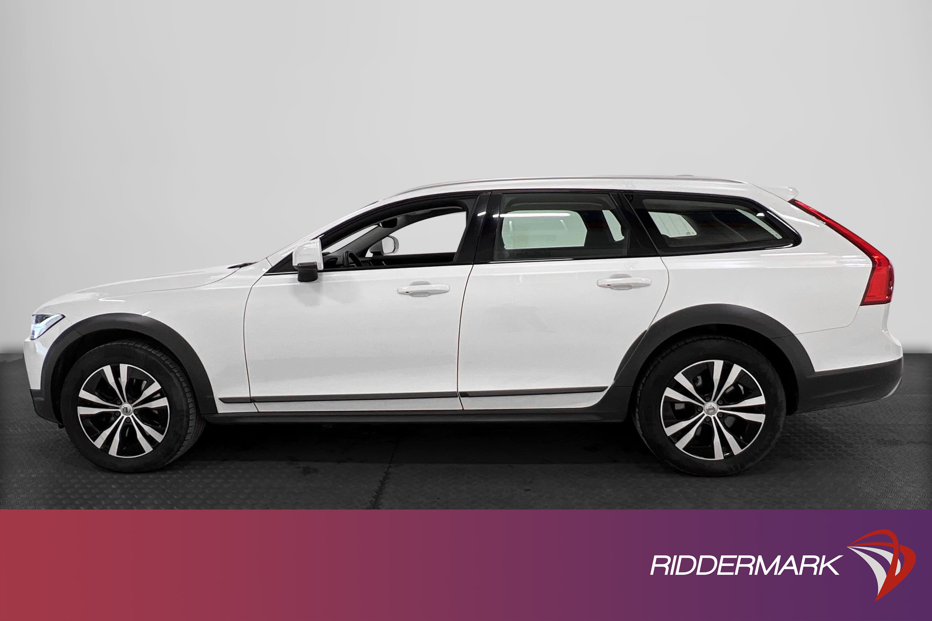 Volvo V90 Cross Country