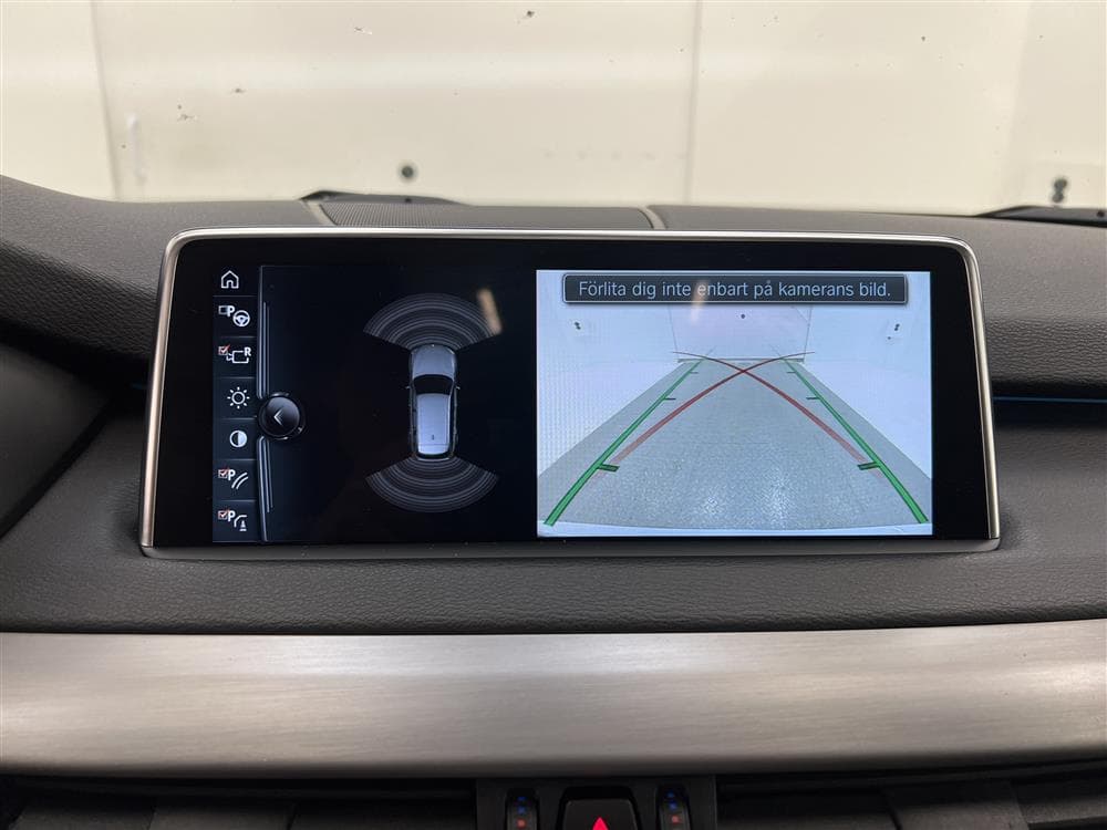 BMW X5 xDrive30d 258hk M Sport Pano DVärm Navi H/K HUD SKinninteriör