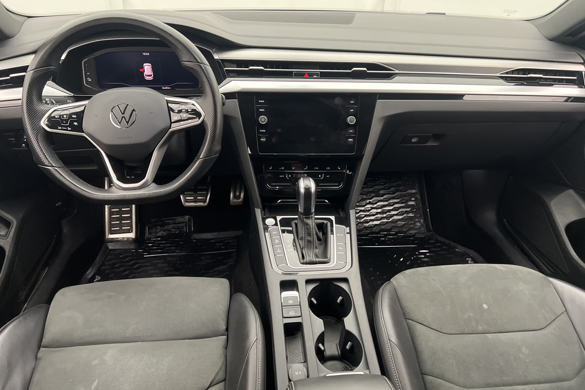 Volkswagen Arteon eHybrid SB R-Line P-Värm Cockpit Navi Drag