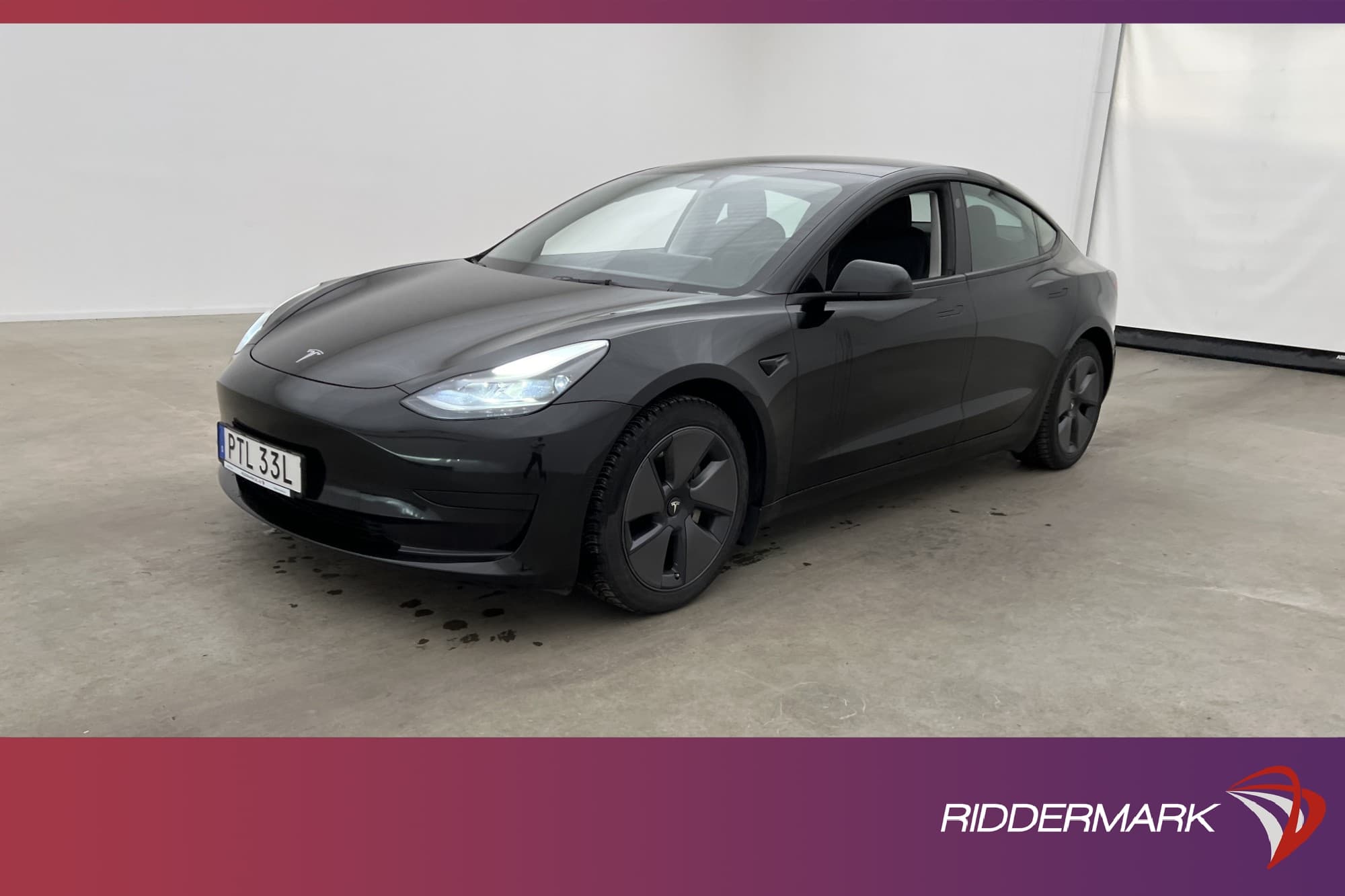 Tesla Model 3 Standard Range Plus Autopilot Svensksåld