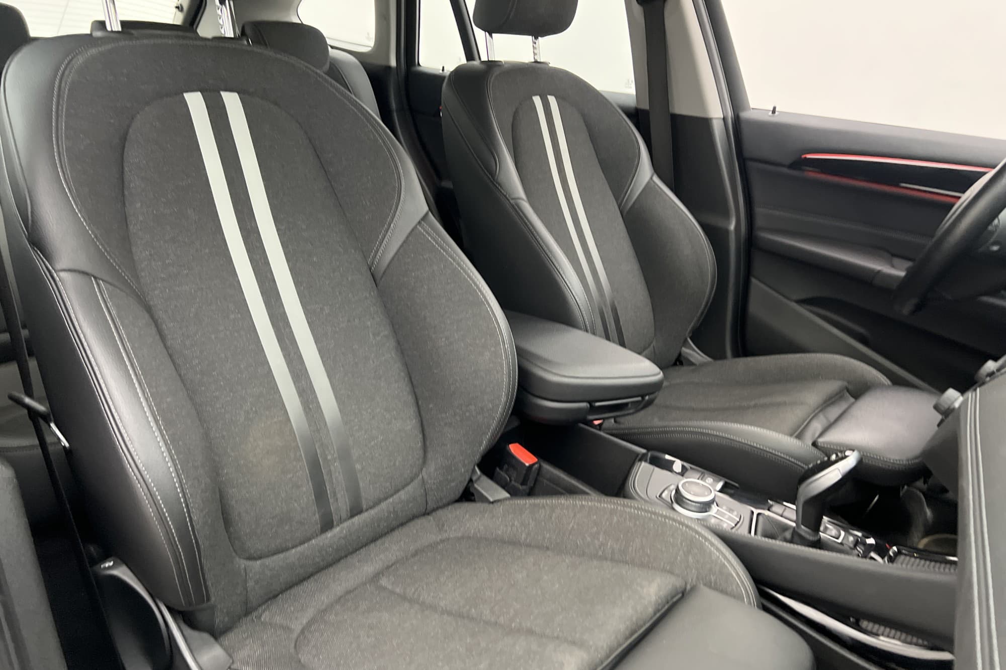 BMW X1 sDrive20i Sport Line HUD Navi Halvskinn Sensorer