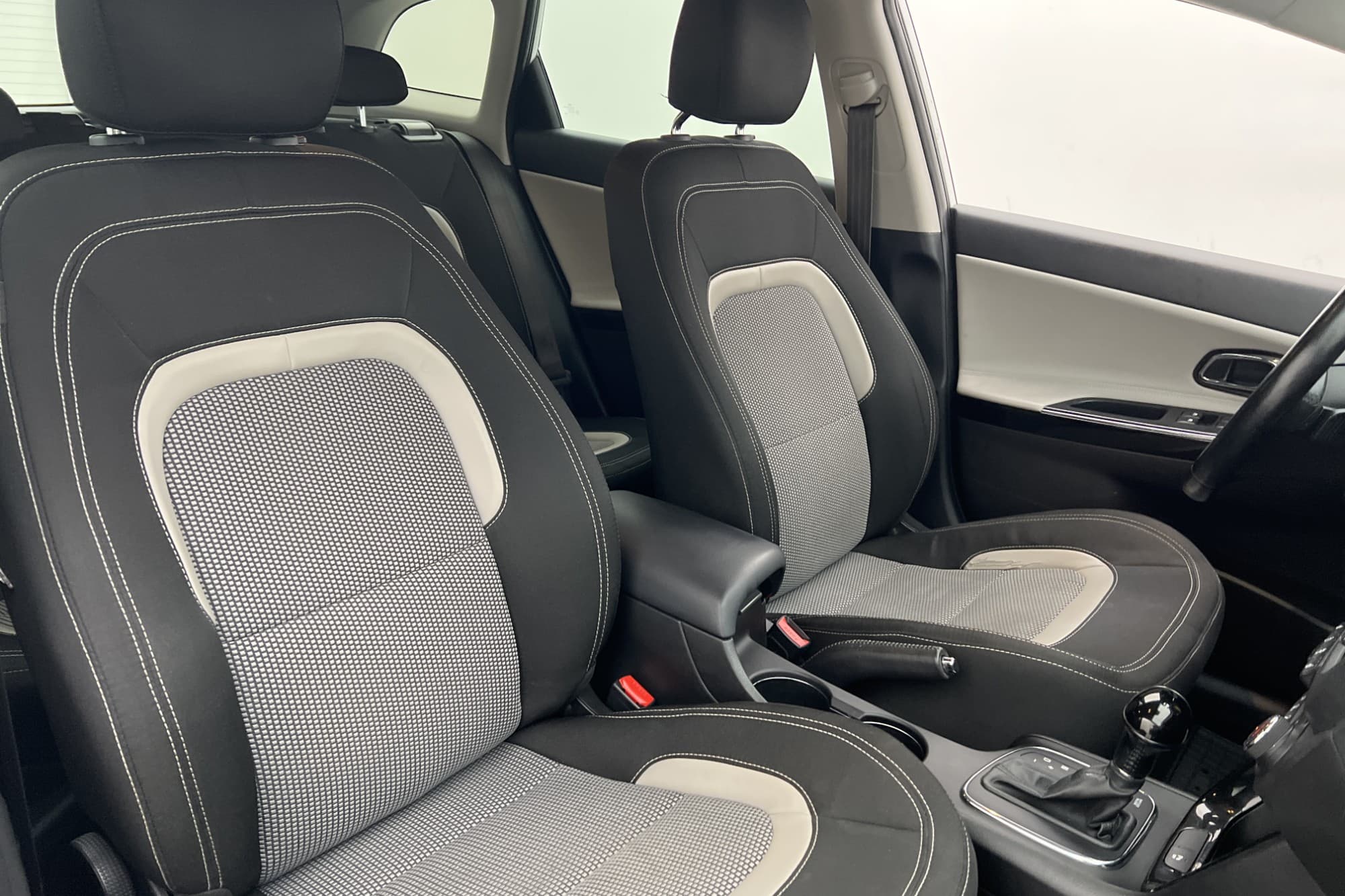 Kia Ceed SW 1.6 128hk Advance Sensorer Rattvärme Farthållare